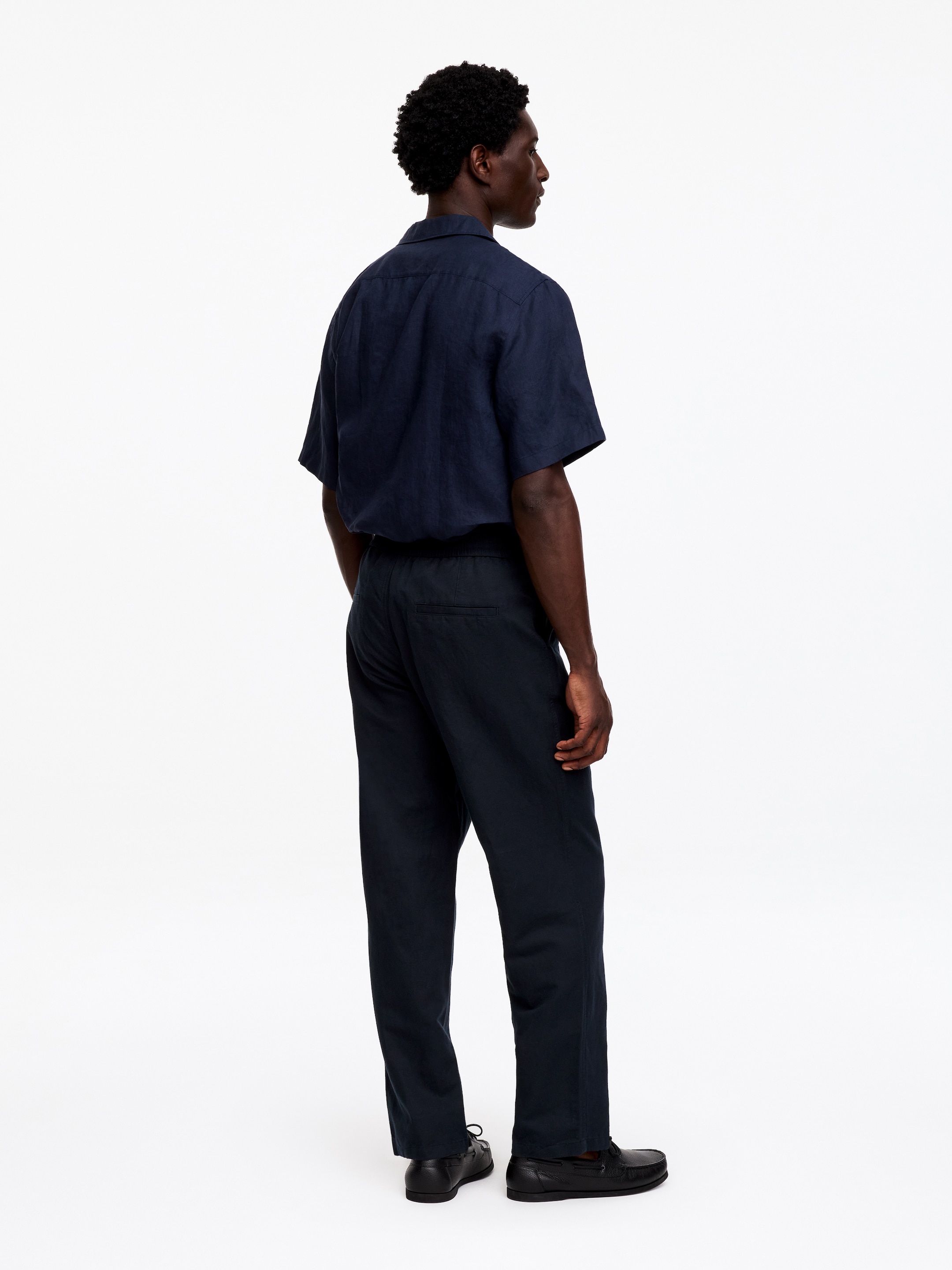 Linen Blend Trousers - Dark Blue - Relaxed fit - men - StillMedia/Lookbook - 13