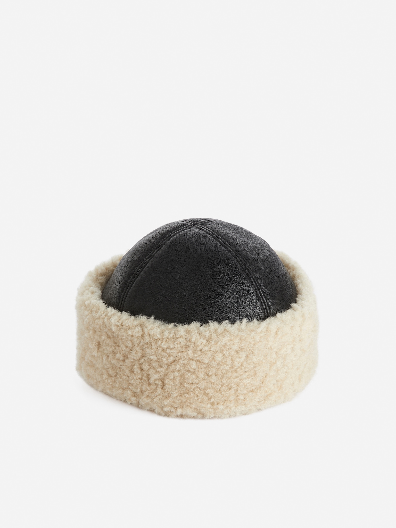 Warming Leather Hat - Black/Beige