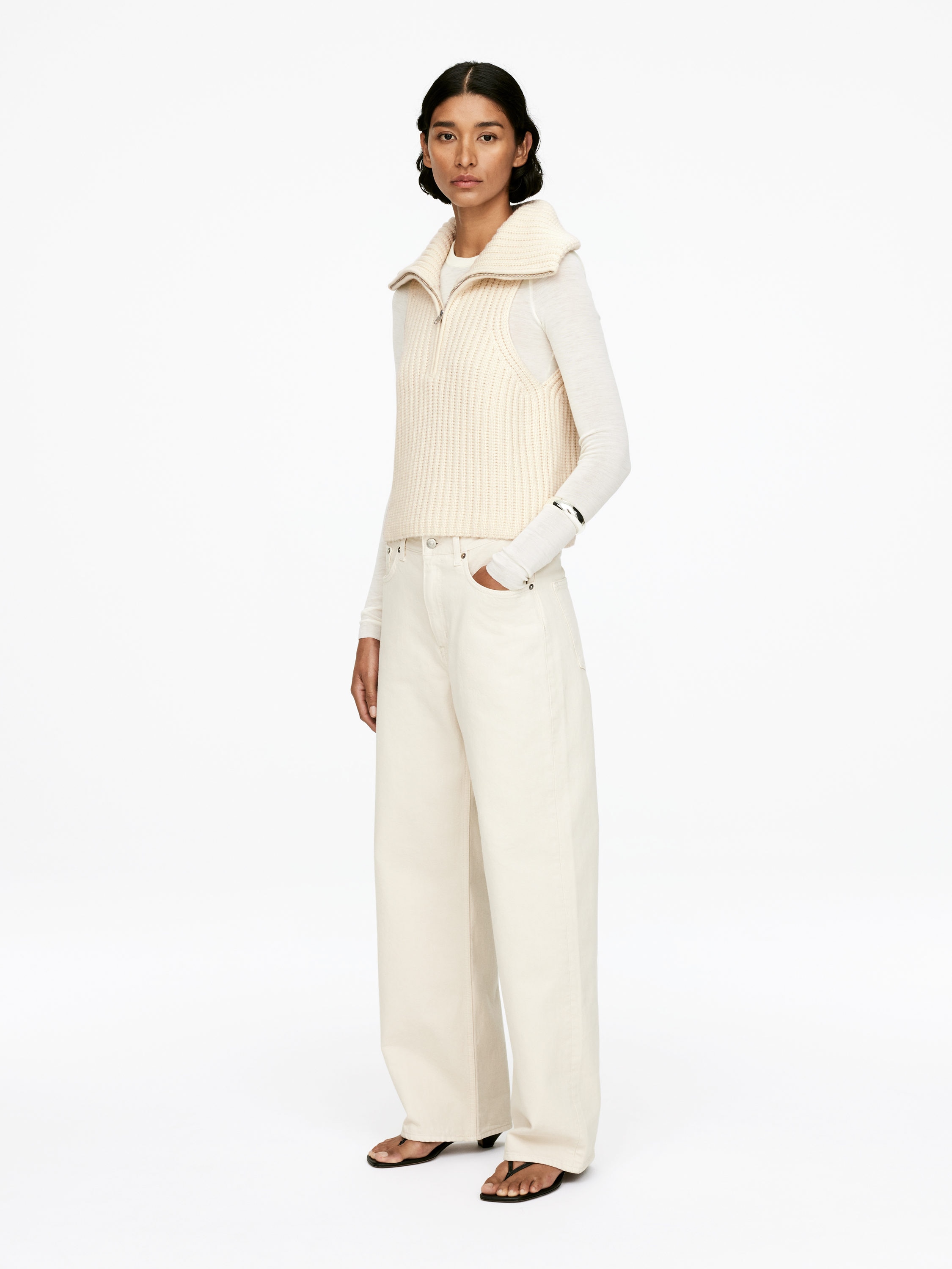 Ribbed Wool Vest - Off White - Regular fit - Women - StillMedia/Lookbook - 3
