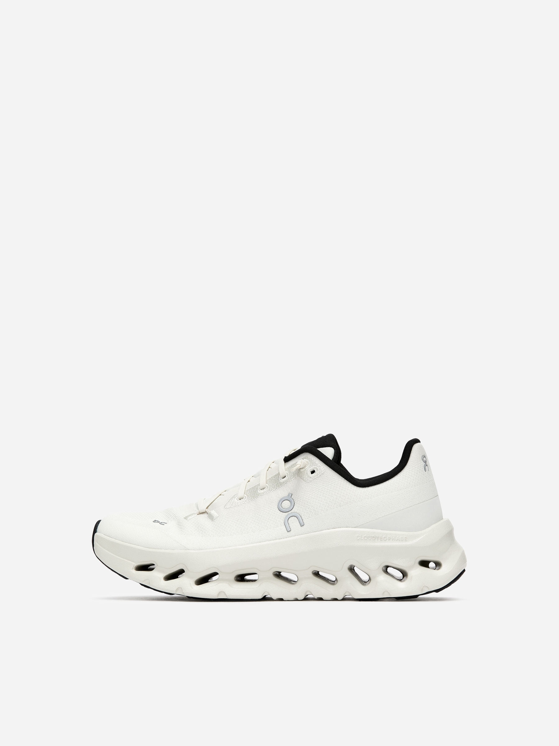 Trampki ON Cloudtilt - Biały - Women - StillMedia/DescriptiveStillLife - 1