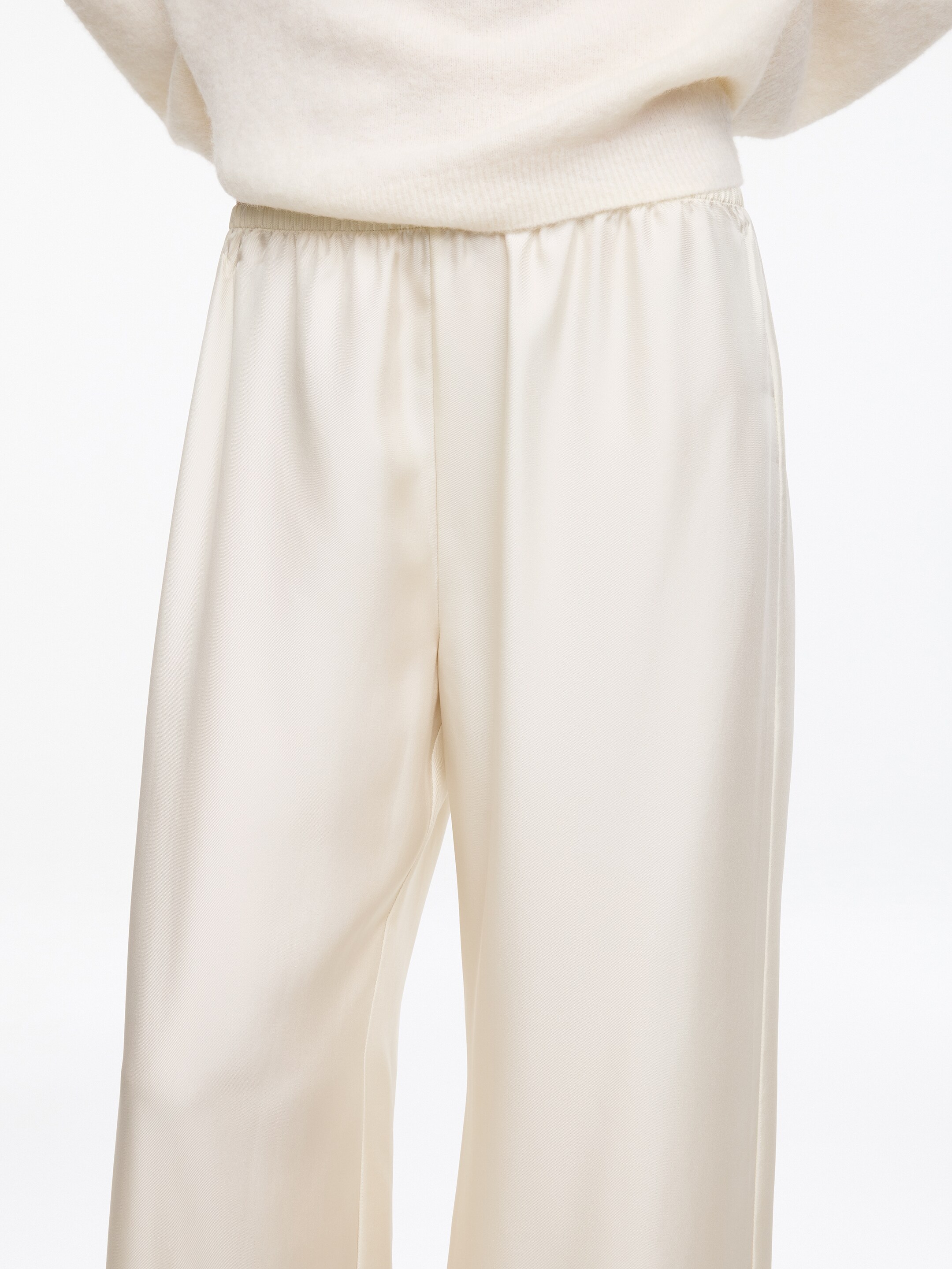 Pantalon en sergé de soie - Blanc cassé - Loose fit - Femme - StillMedia/Lookbook - 7