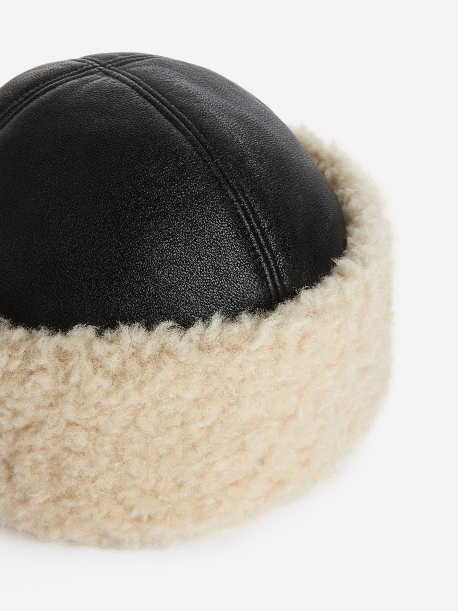 Warming Leather Hat - Black/Beige - 2