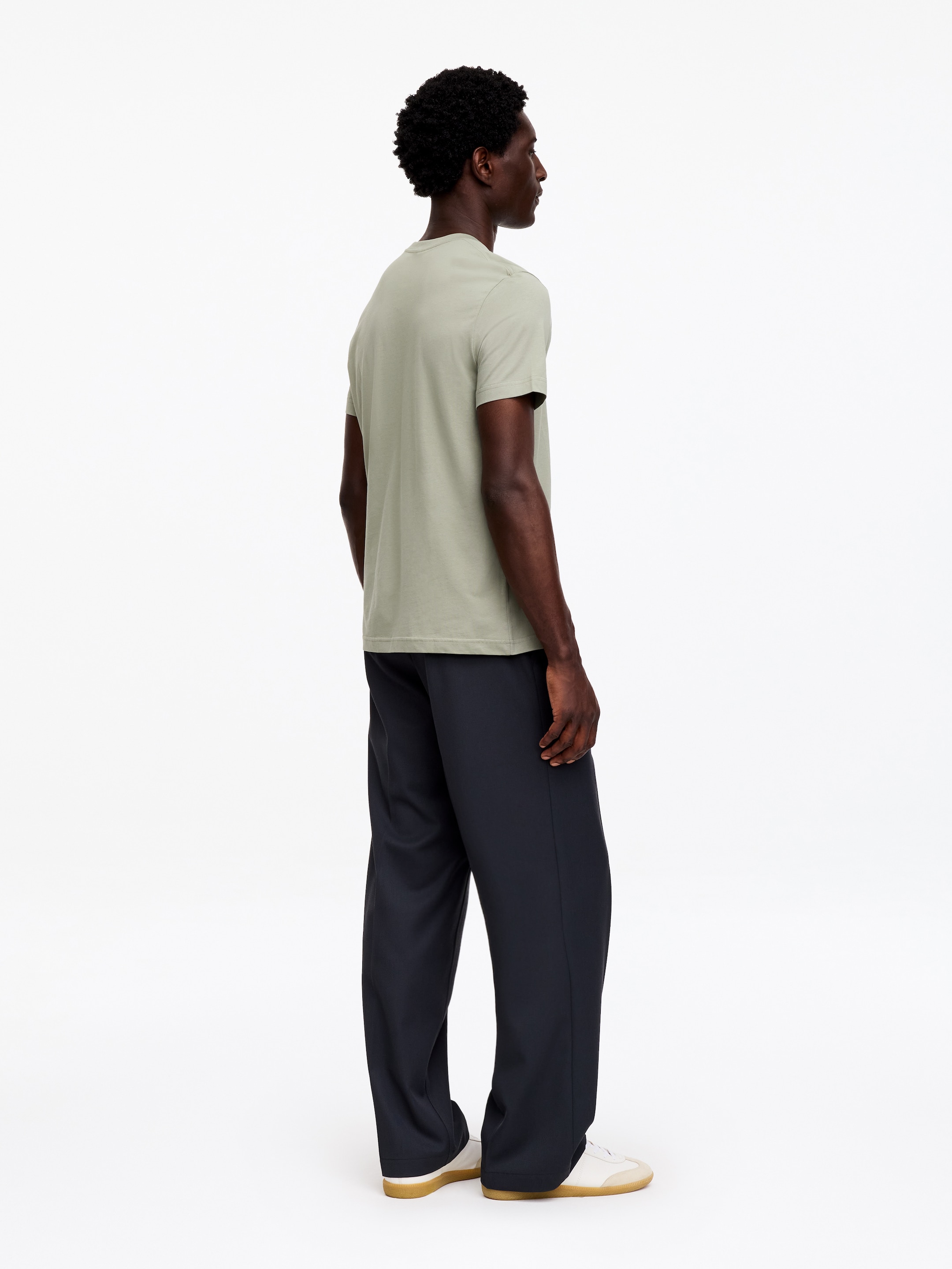 Camiseta regular fit de 170 GSM - Verde empolvado - Corte estándar - men - StillMedia/Lookbook - 3