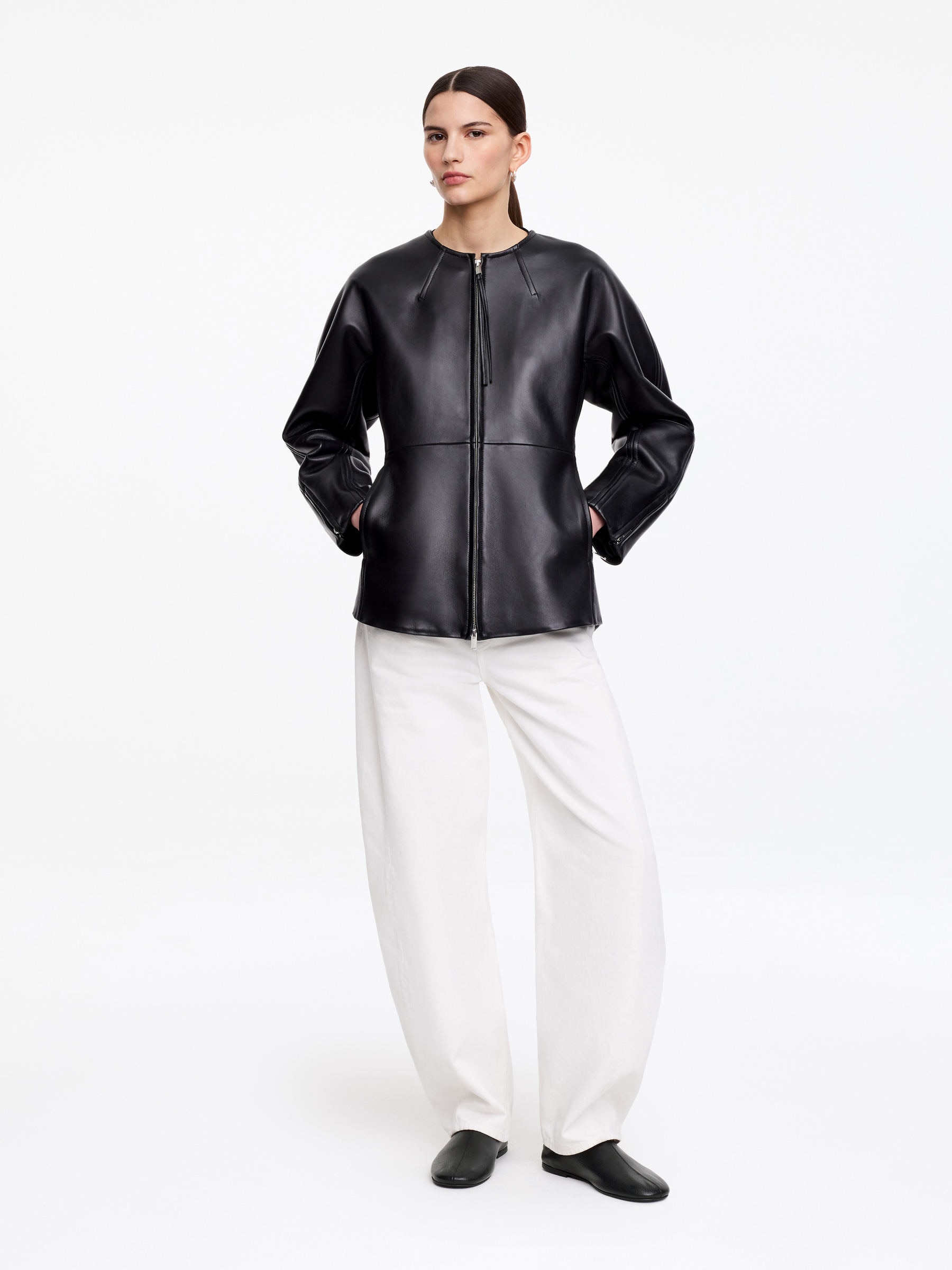 Skórzane baleriny na płaskiej podeszwie - Czarny - Women - StillMedia/Lookbook - 8