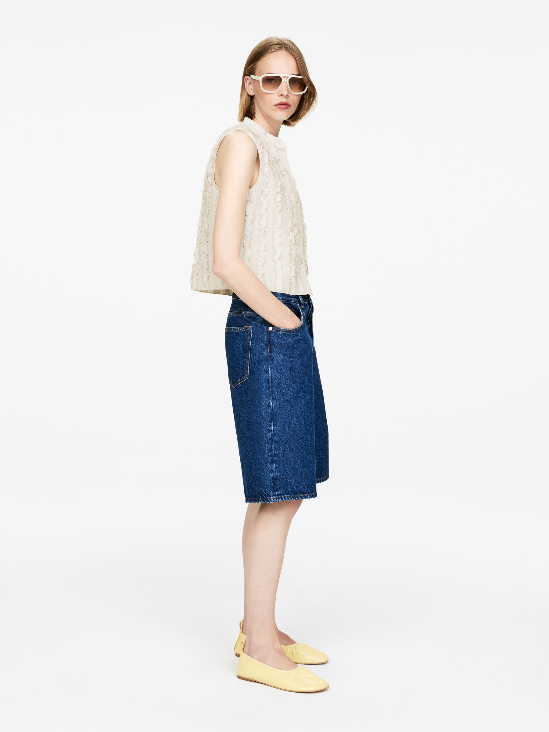 Frill Top - White - Regular fit - Women - StillMedia/Lookbook - 3