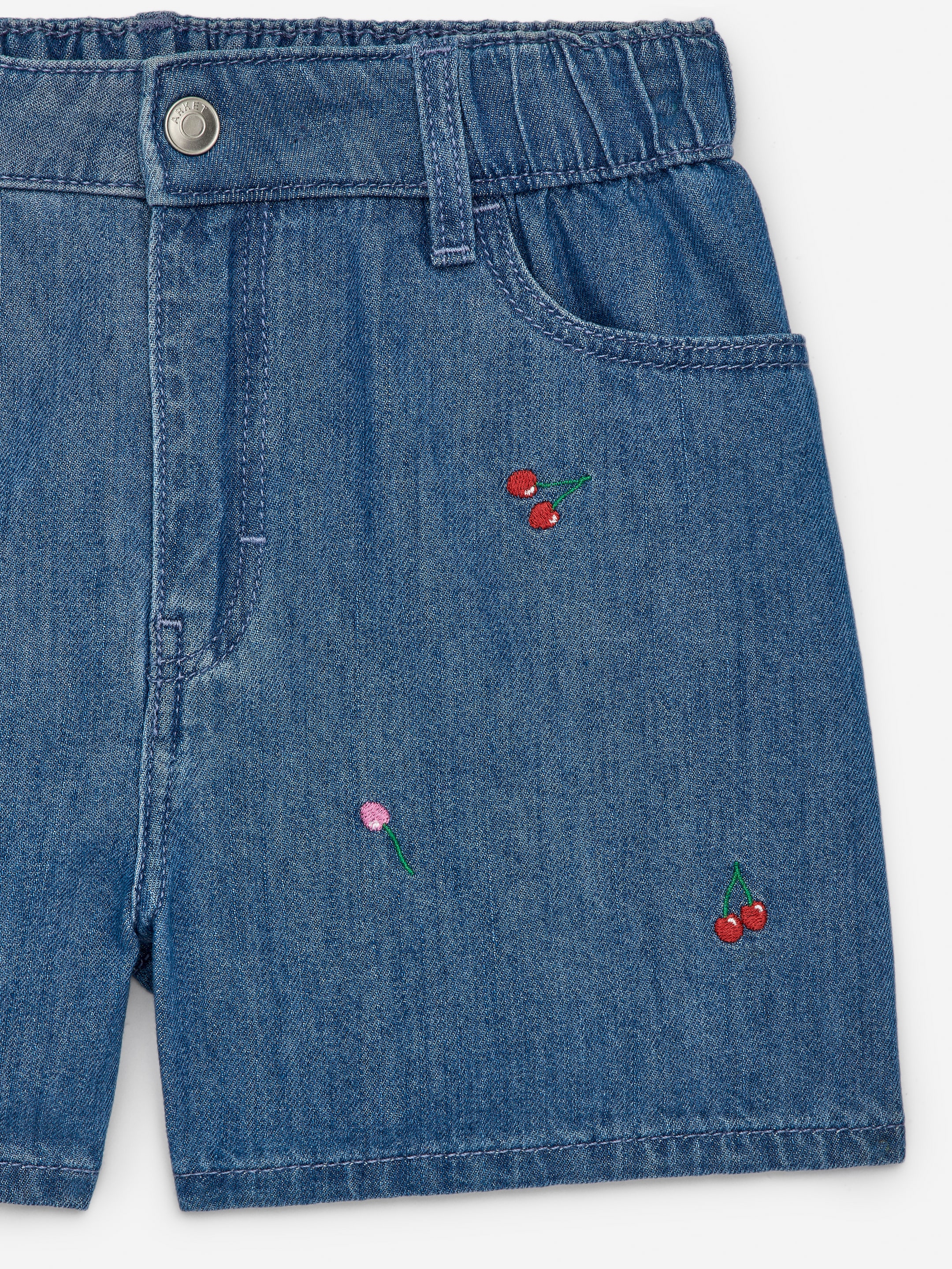 Näytä suurempi kuva: Kirjaillut denimshortsit - Sininen/kirsikat - Kids | H&M FI 3