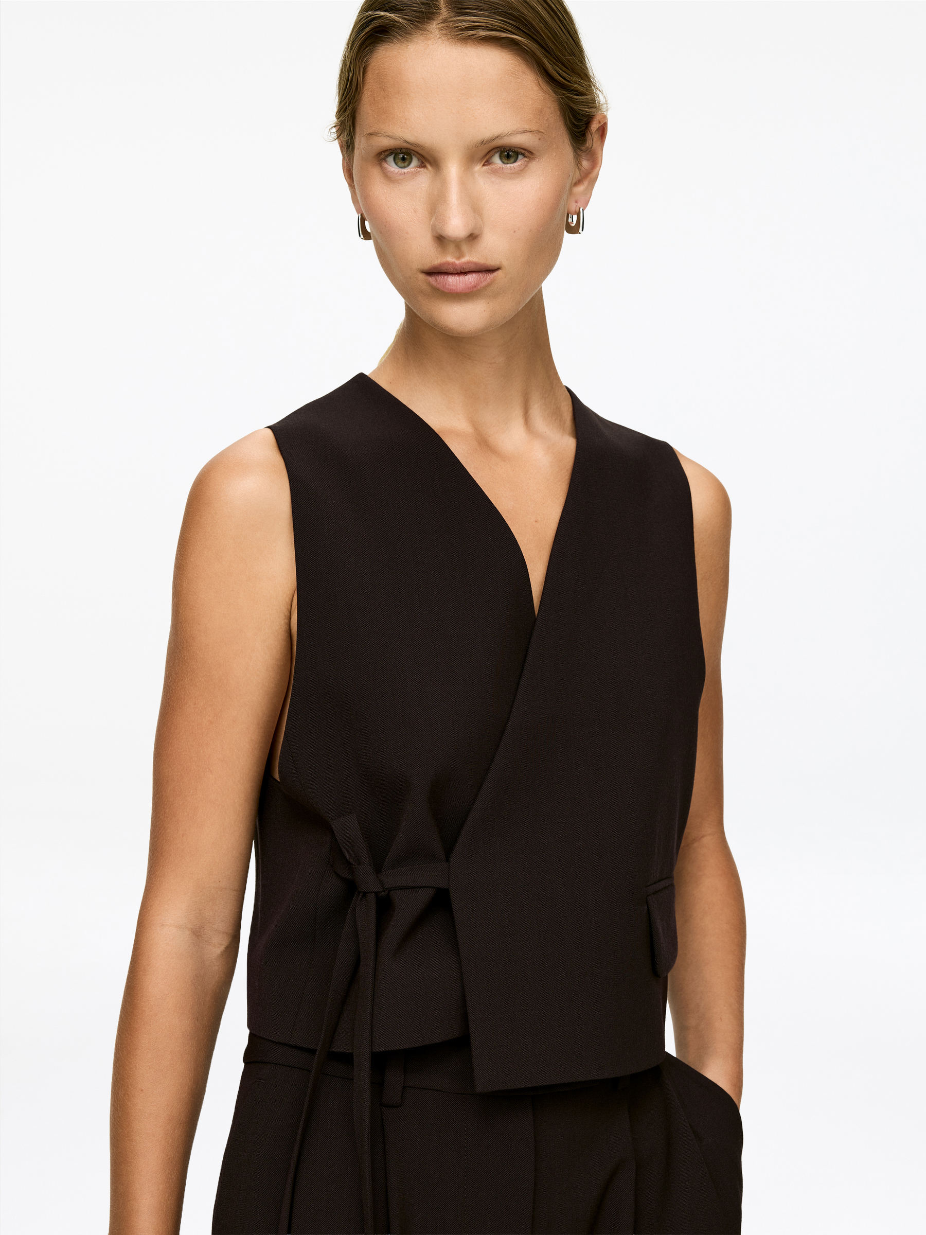 Gilet raccourci - Marron foncé - Regular fit - Femme - StillMedia/Lookbook - 5