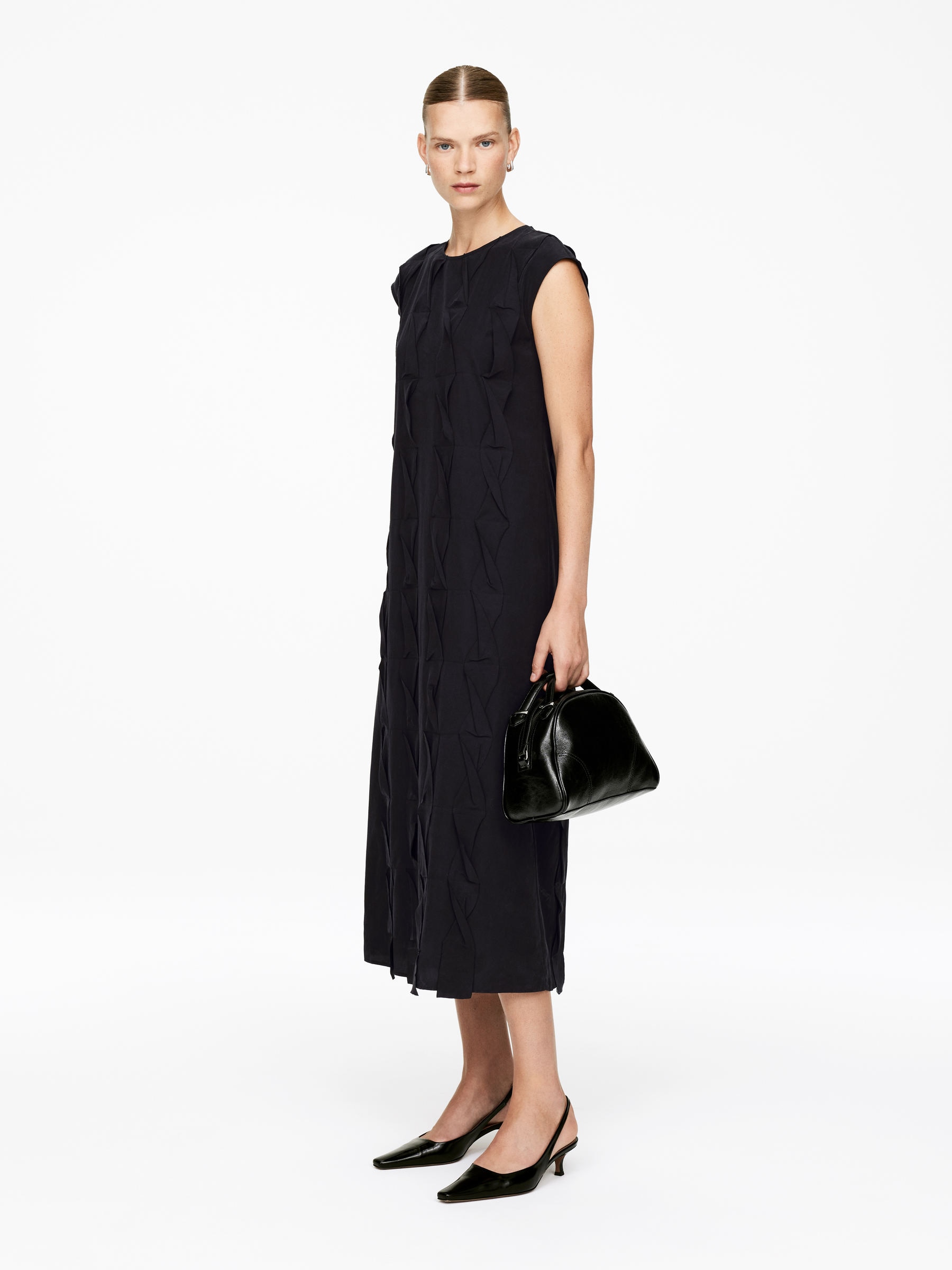 Frill-Detail Dress - Black - Loose fit - Women - StillMedia/Lookbook - 3