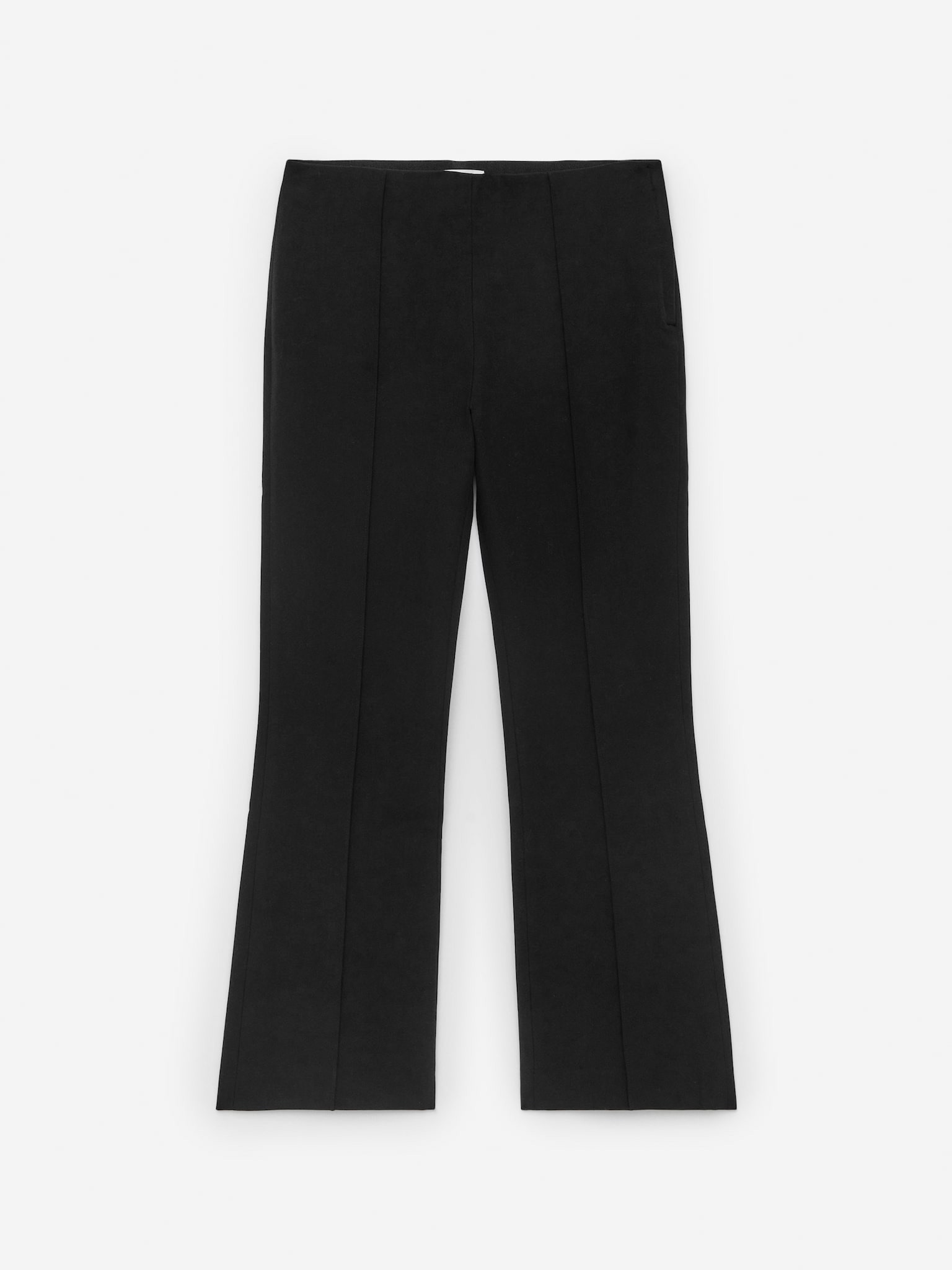 Pantaloni scurtați cu pliuri frontale - Negru