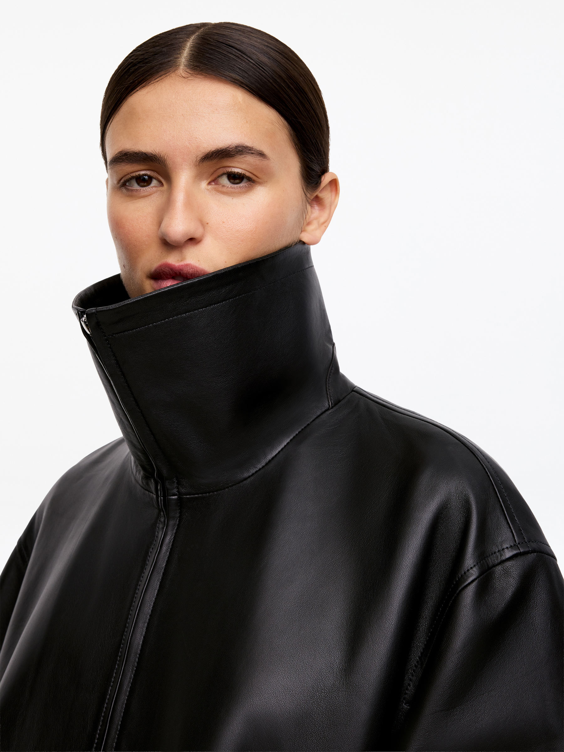 Funnel-Neck Leather Jacket - Black - Regular fit - Women - StillMedia/Lookbook - 5