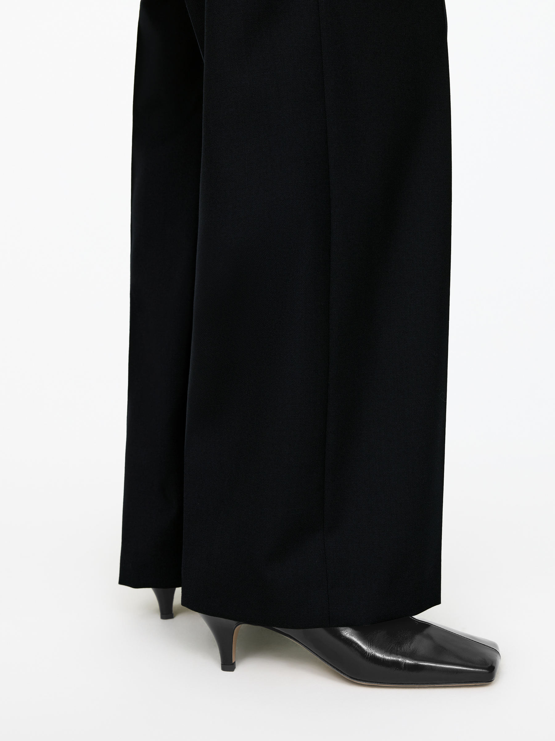 Glossy Leather Ankle Boots - Black - Women - StillMedia/Lookbook - 8