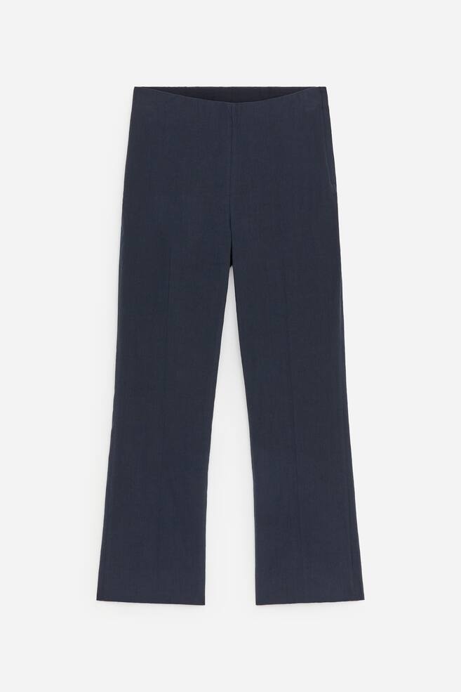 Verkürzte, ausgestellte Hose - Dunkelblau/Schwarz - 1