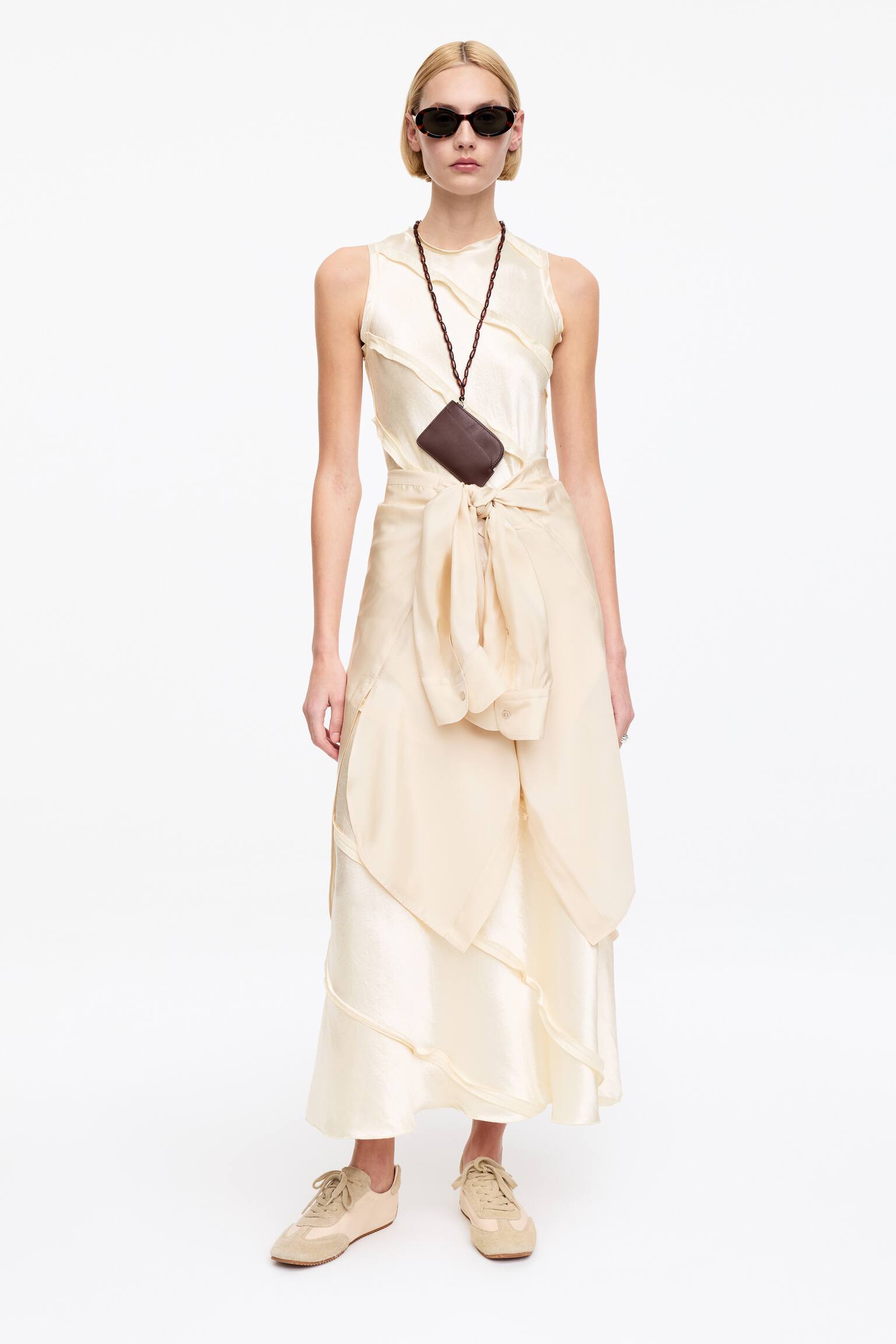 Volangkjole i sateng - Offwhite/Dark Blue - 6