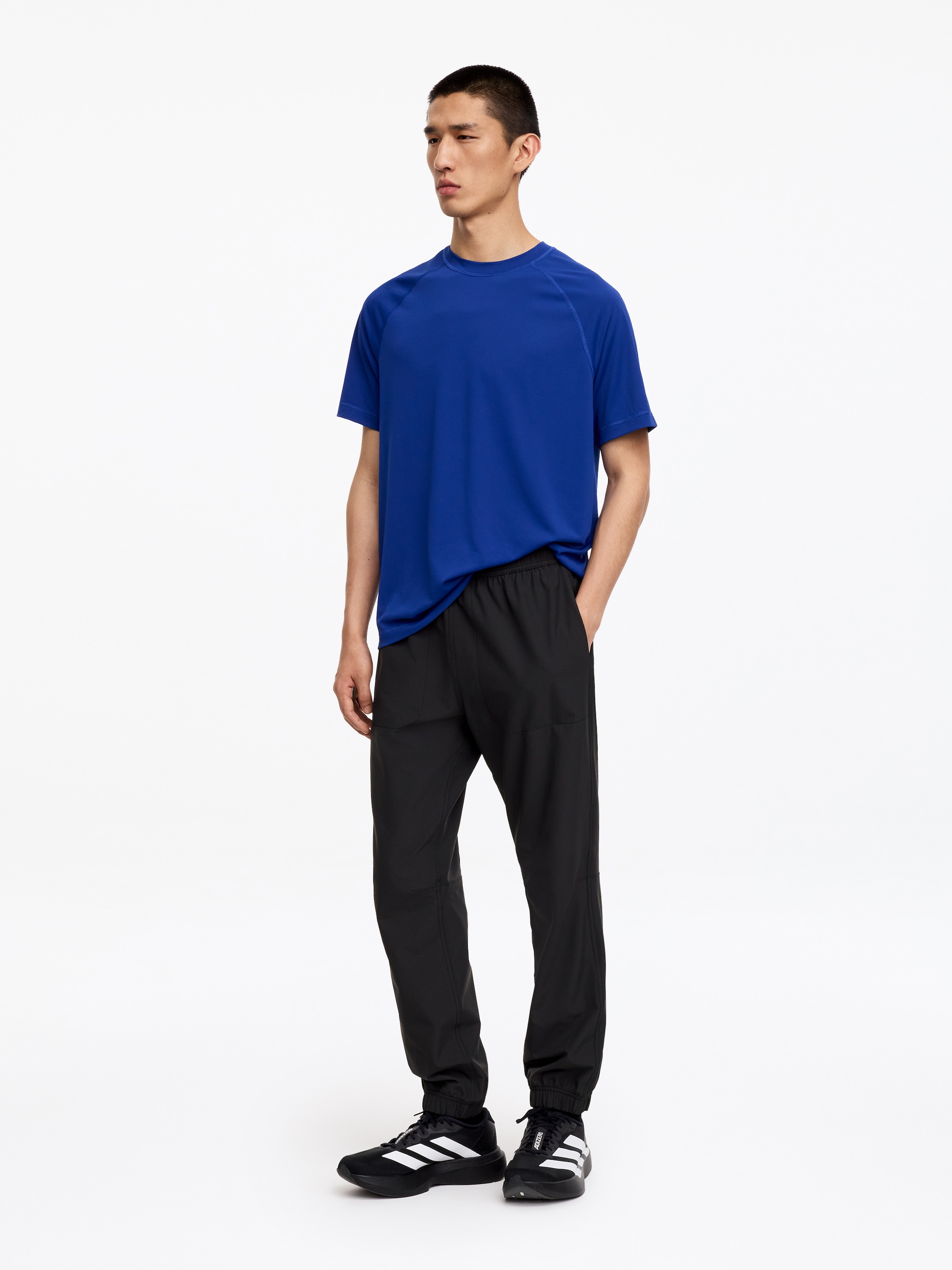 ARKET ACTIVE Tech Trousers - Black - Relaxed fit - Men - StillMedia/Lookbook - 8