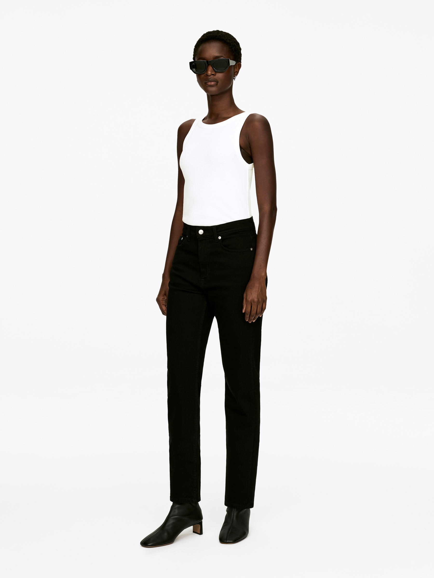 Top de tirantes de tipo deportivo de canalé - Blanco - Corte ajustado - Women - StillMedia/Lookbook - 36