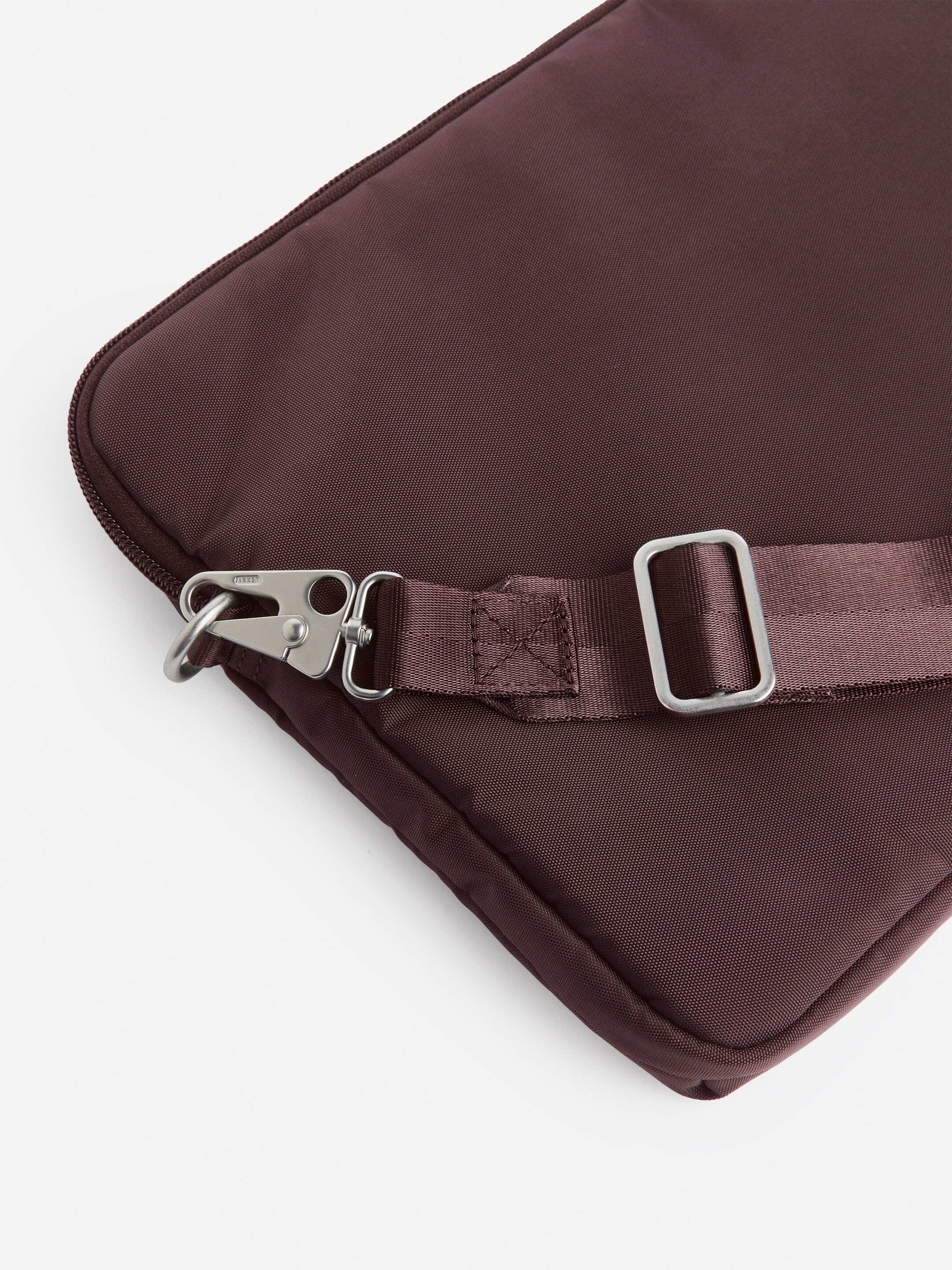 Laptop Case 13" and 16" - Plum - Travel - StillMedia/DescriptiveDetail - 1