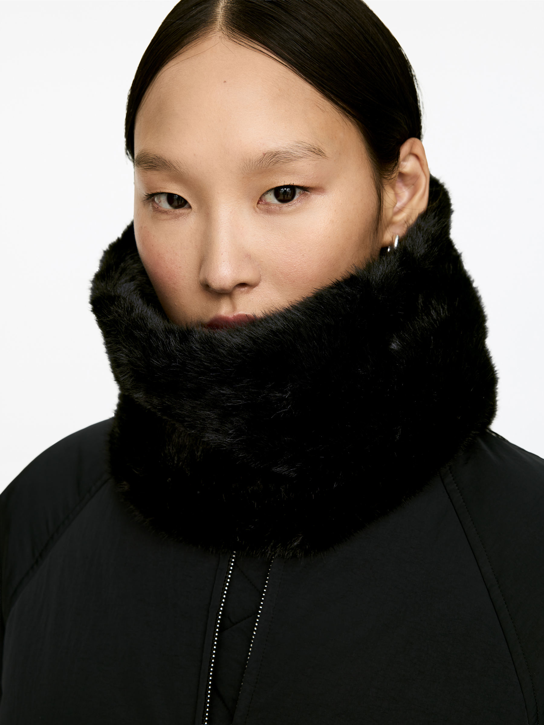 Faux-Fur Collar - Black - Women - StillMedia/Lookbook - 3