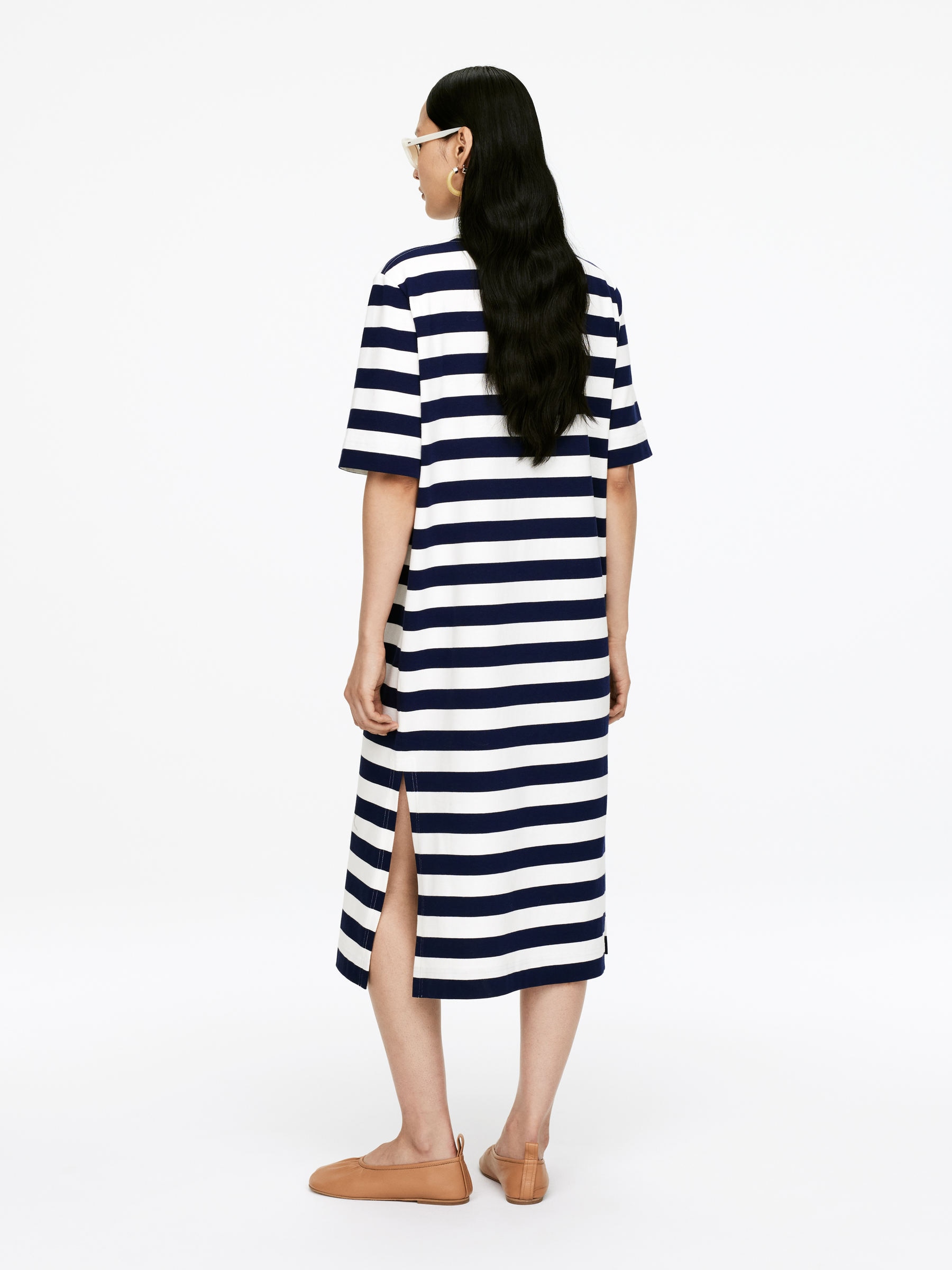 T-Shirt Dress - Dark Blue/Off White - Loose fit - Women - StillMedia/Lookbook - 3