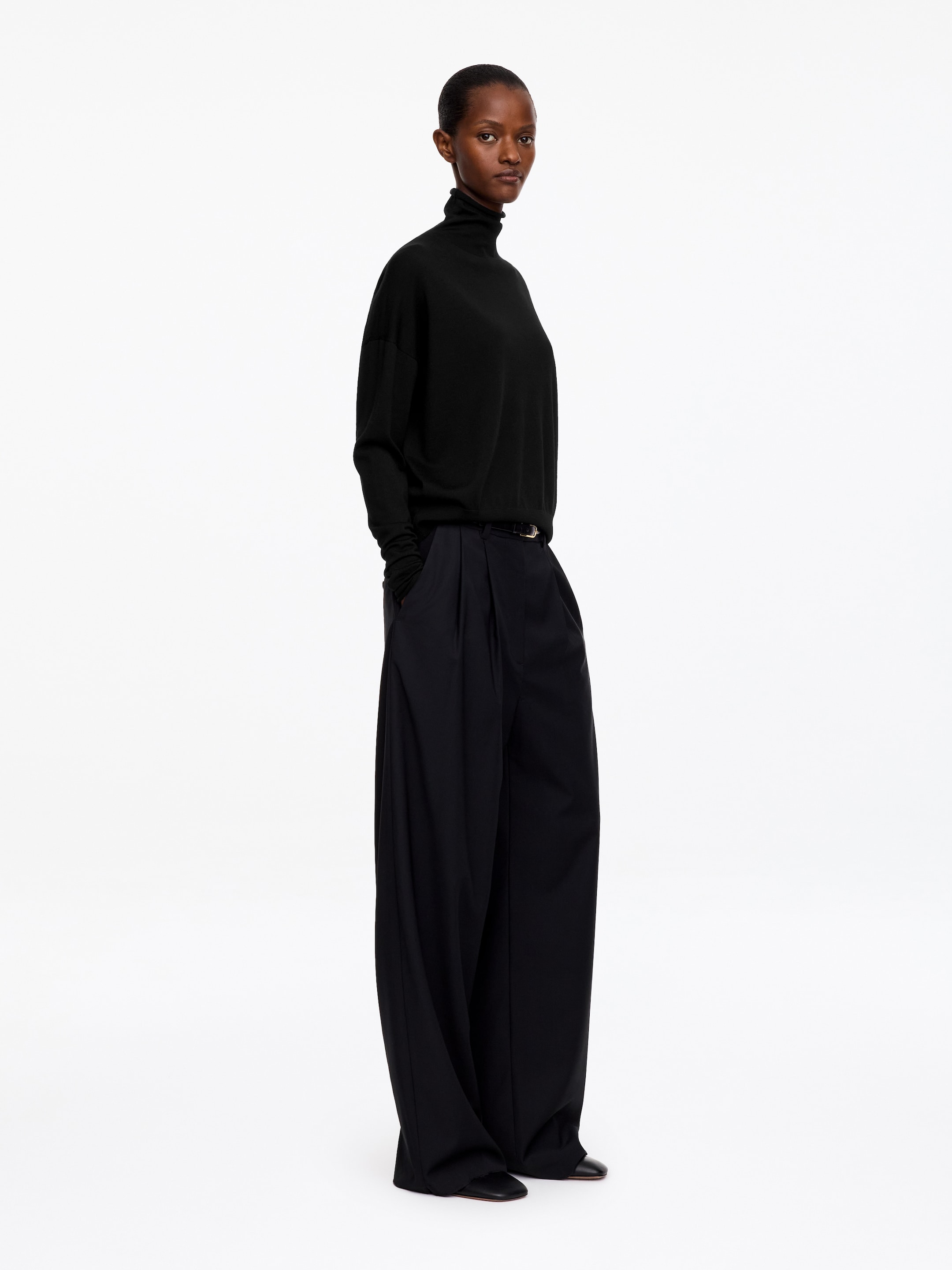 Merino Wool Roll-Neck Jumper - Black - Loose fit - women - StillMedia/Lookbook - 8