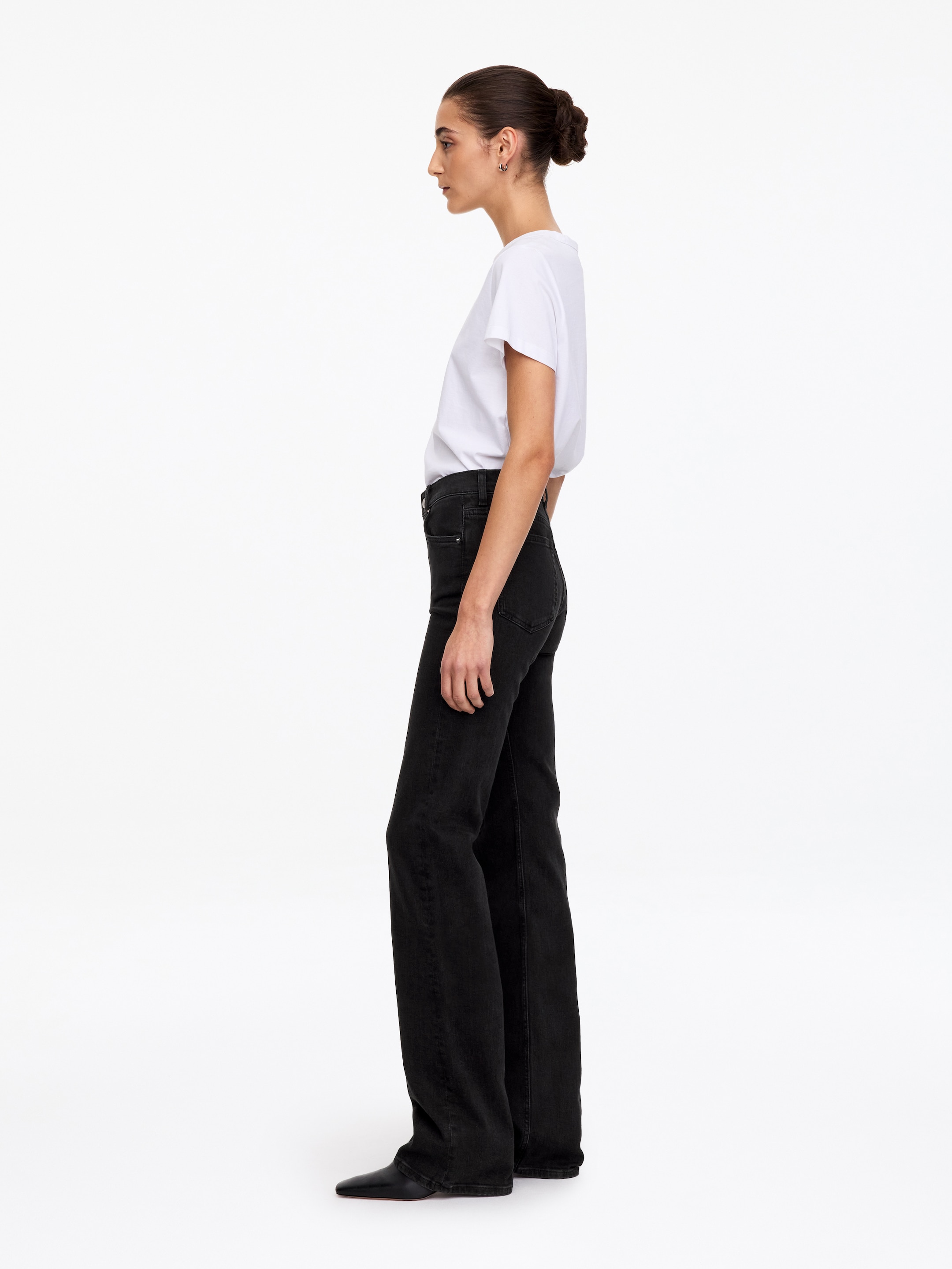 LINDEN Bootcut Jeans - Washed Black - Slim fit - women - StillMedia/Lookbook - 6