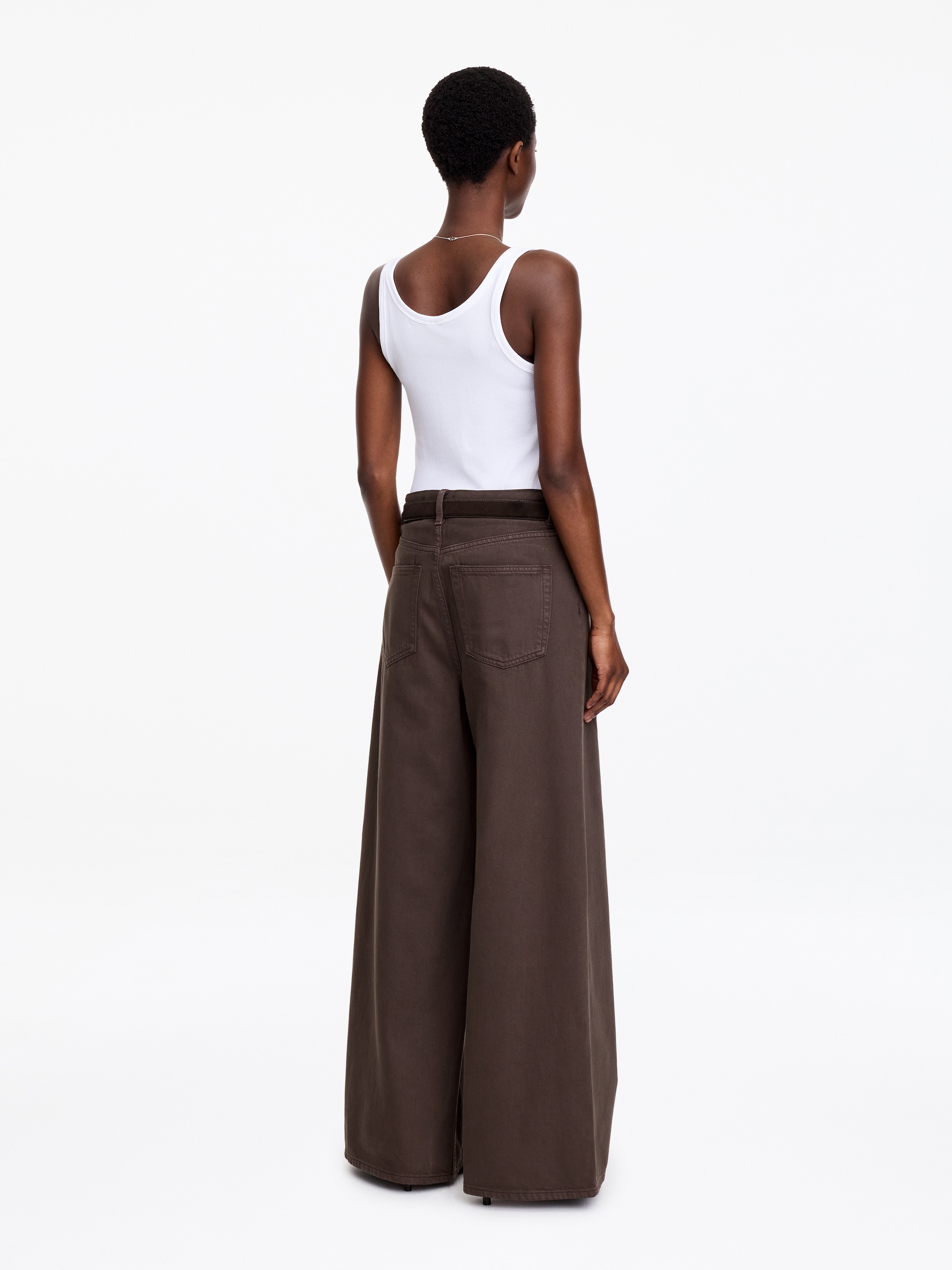 CEDAR Oversized Wide Jeans - Brown - Oversized - Women - StillMedia/Lookbook - 4