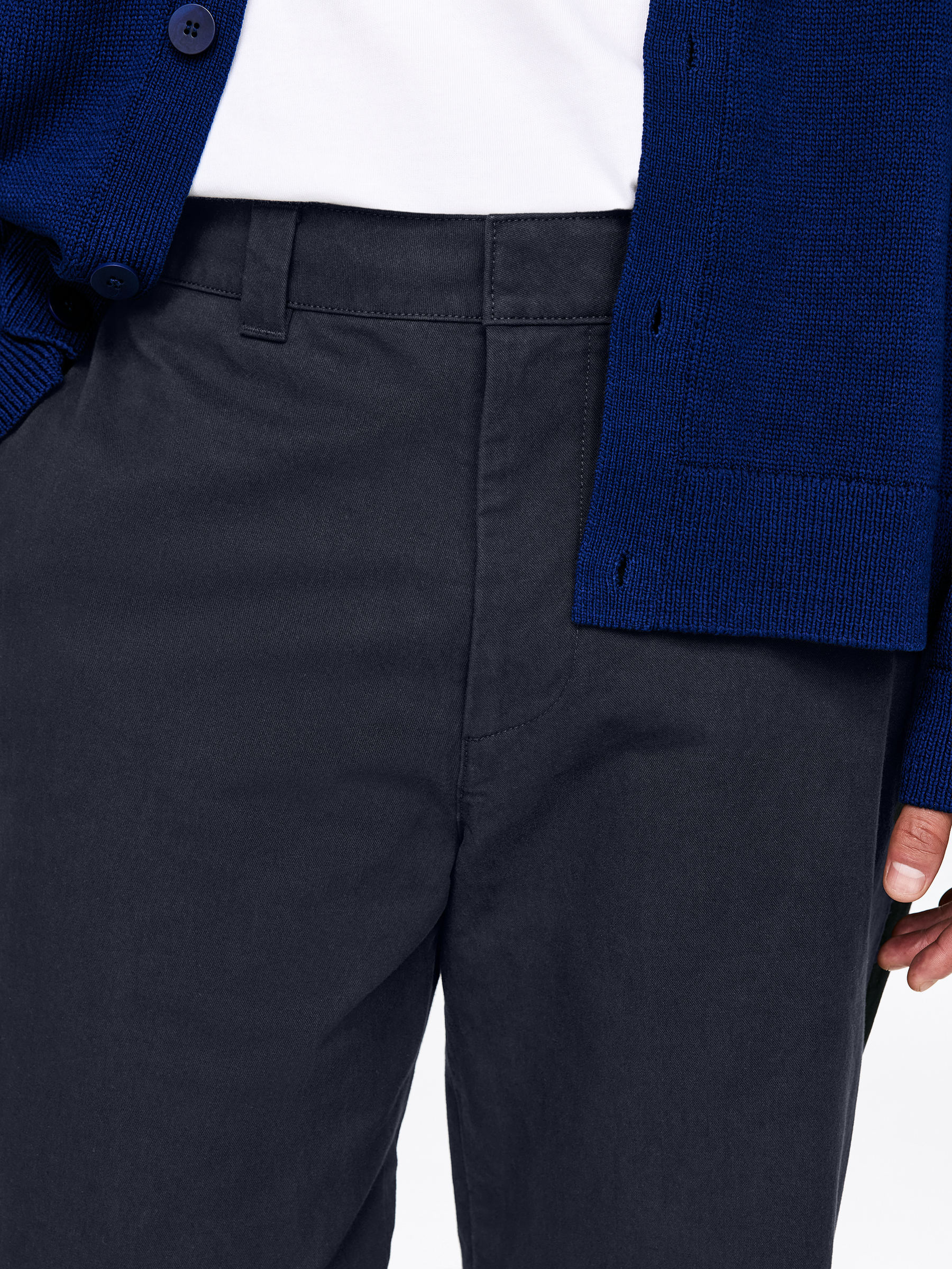 Loose Cotton Chinos - Dark Blue - Relaxed fit - Men - StillMedia/Lookbook - 3