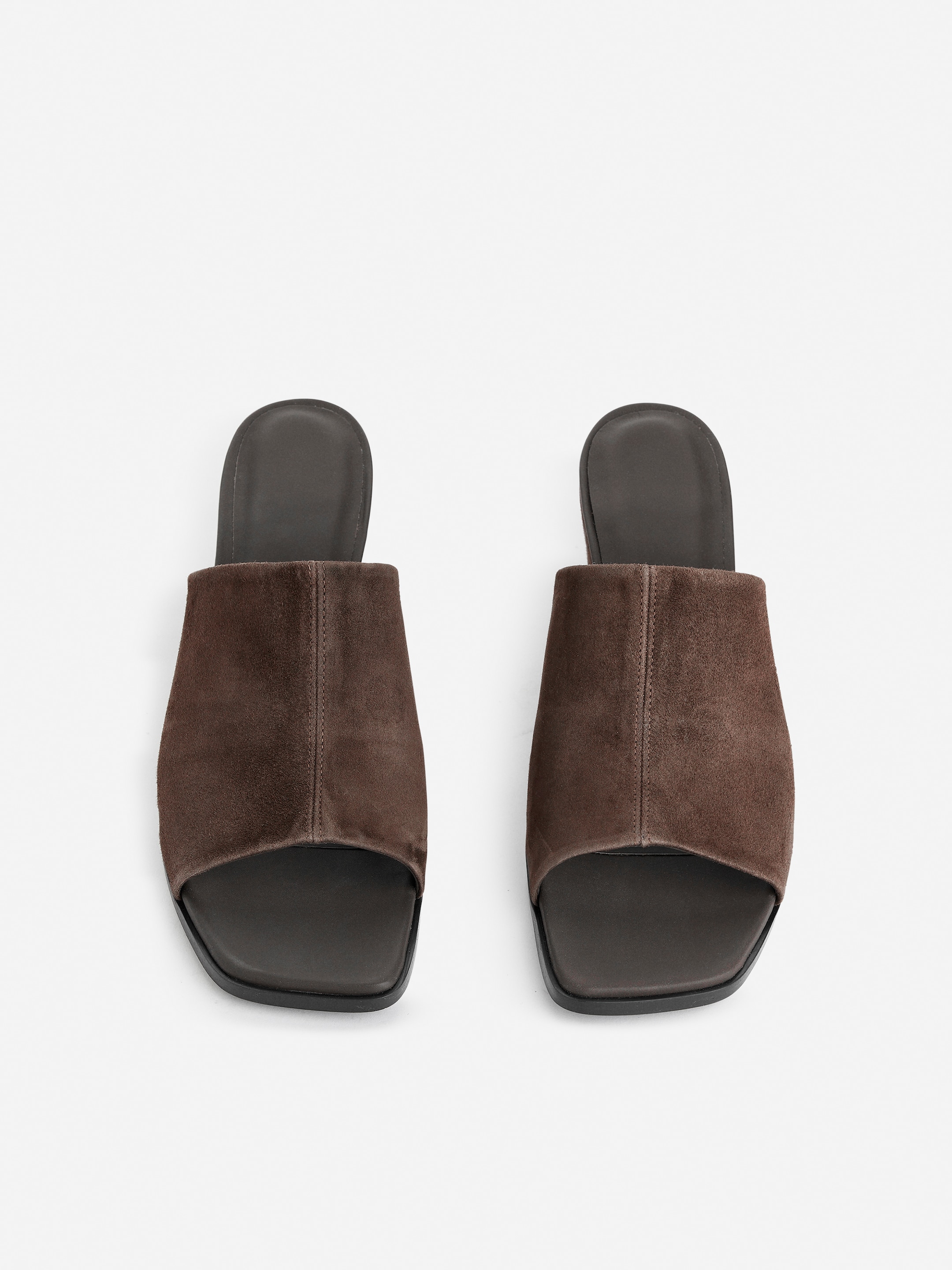 Visa större bild: Mockasandaler med medelhög klack - Brun - DAM | H&M SE 2