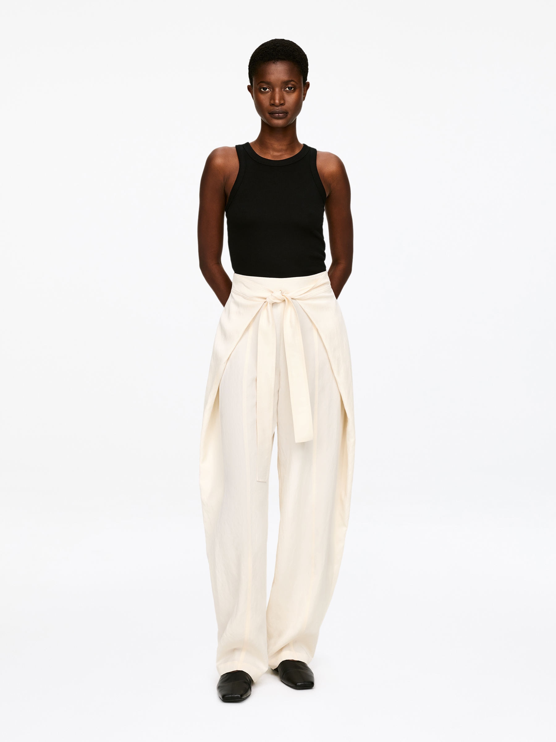 Wrap-Front Tailored Trousers - Off White - Relaxed fit - Women - StillMedia/Lookbook - 5