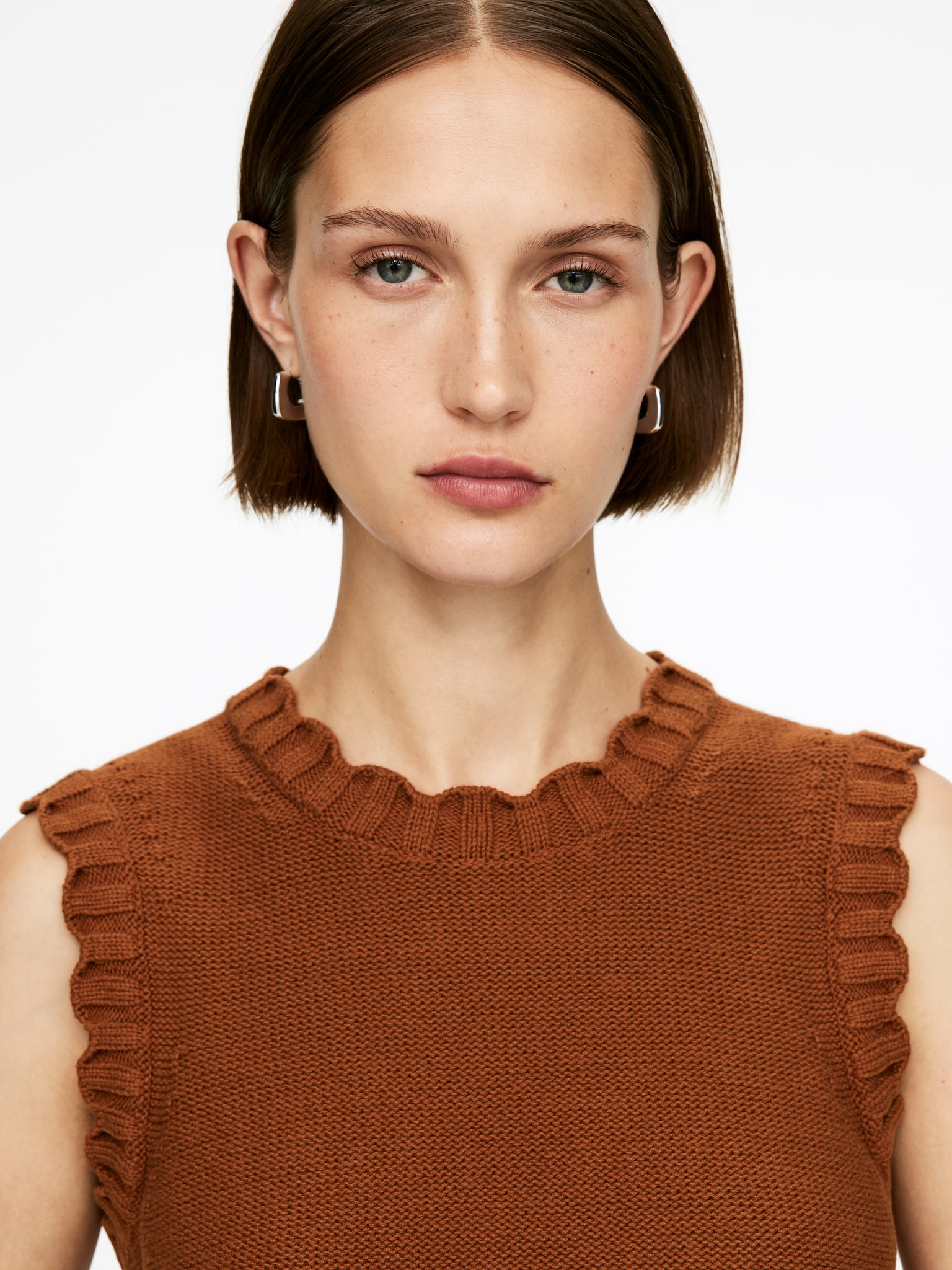Scallop-Edge Knitted Vest - Rust - 3