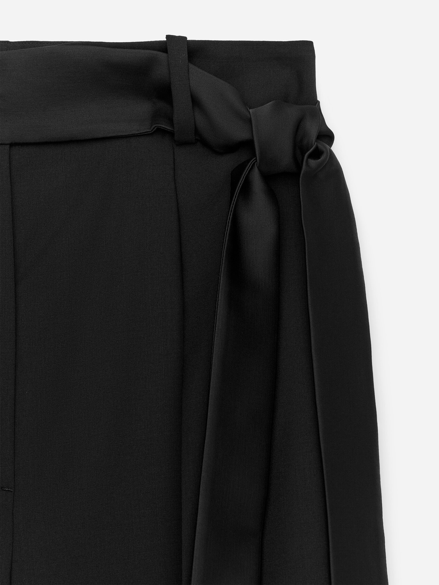 Pleated Satin-Belt Trousers - Black - 6