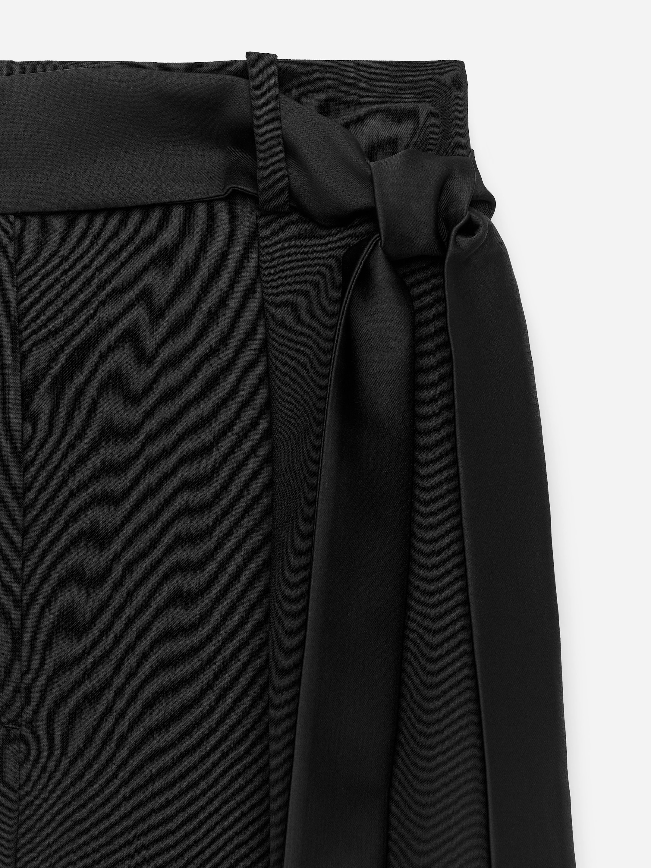 Pantalon à pinces avec ceinture en satin - Noir - Loose fit - Femme - StillMedia/DescriptiveDetail - 6