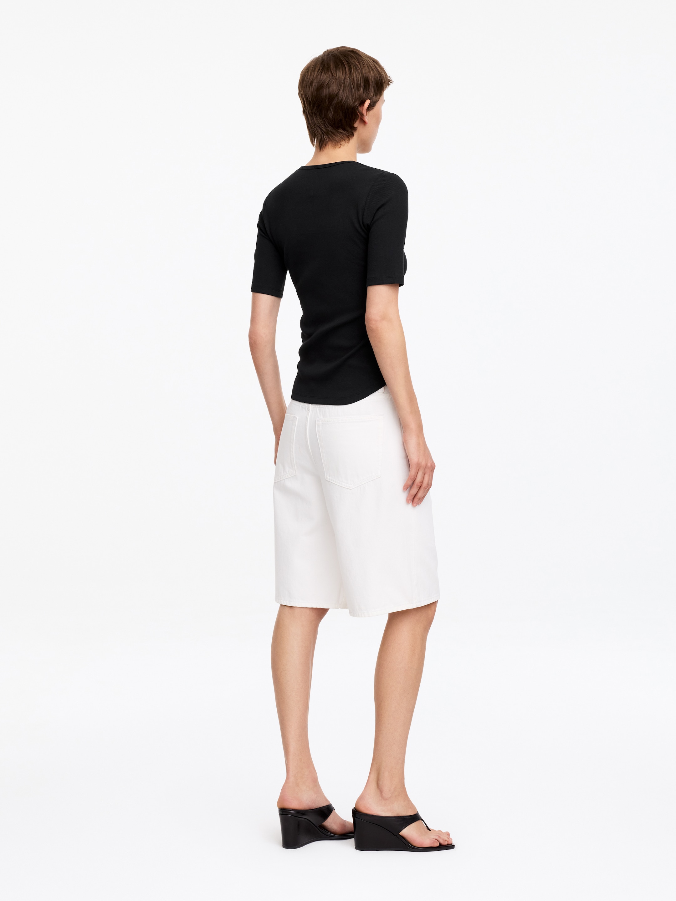 Ribbed T-Shirt - Black - Slim fit - Women - StillMedia/Lookbook - 7