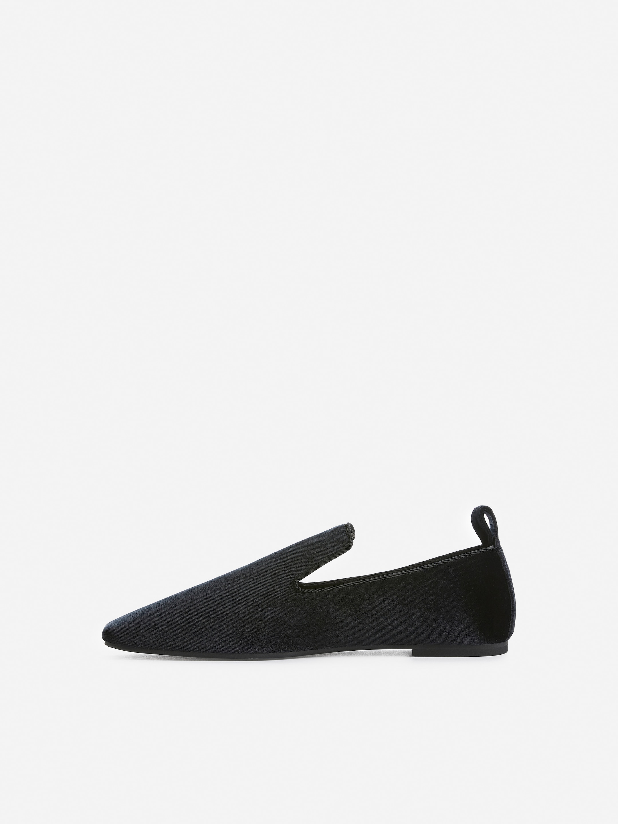 Indoor Velvet Loafers - Black - Women - StillMedia/DescriptiveStillLife - 3