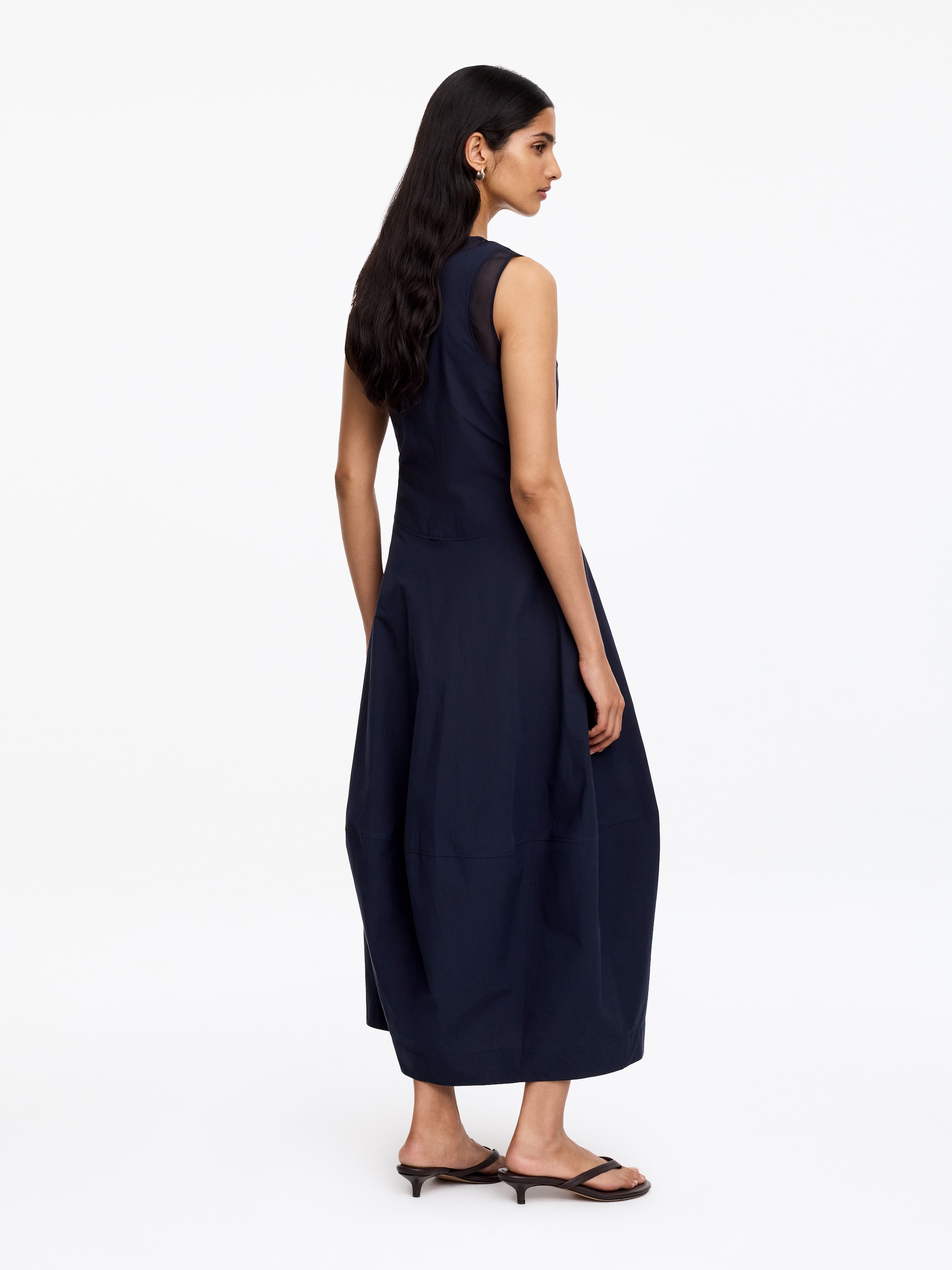 Klänning med organzadetaljer - Mörkblå - Regular fit - Women - StillMedia/Lookbook - 2