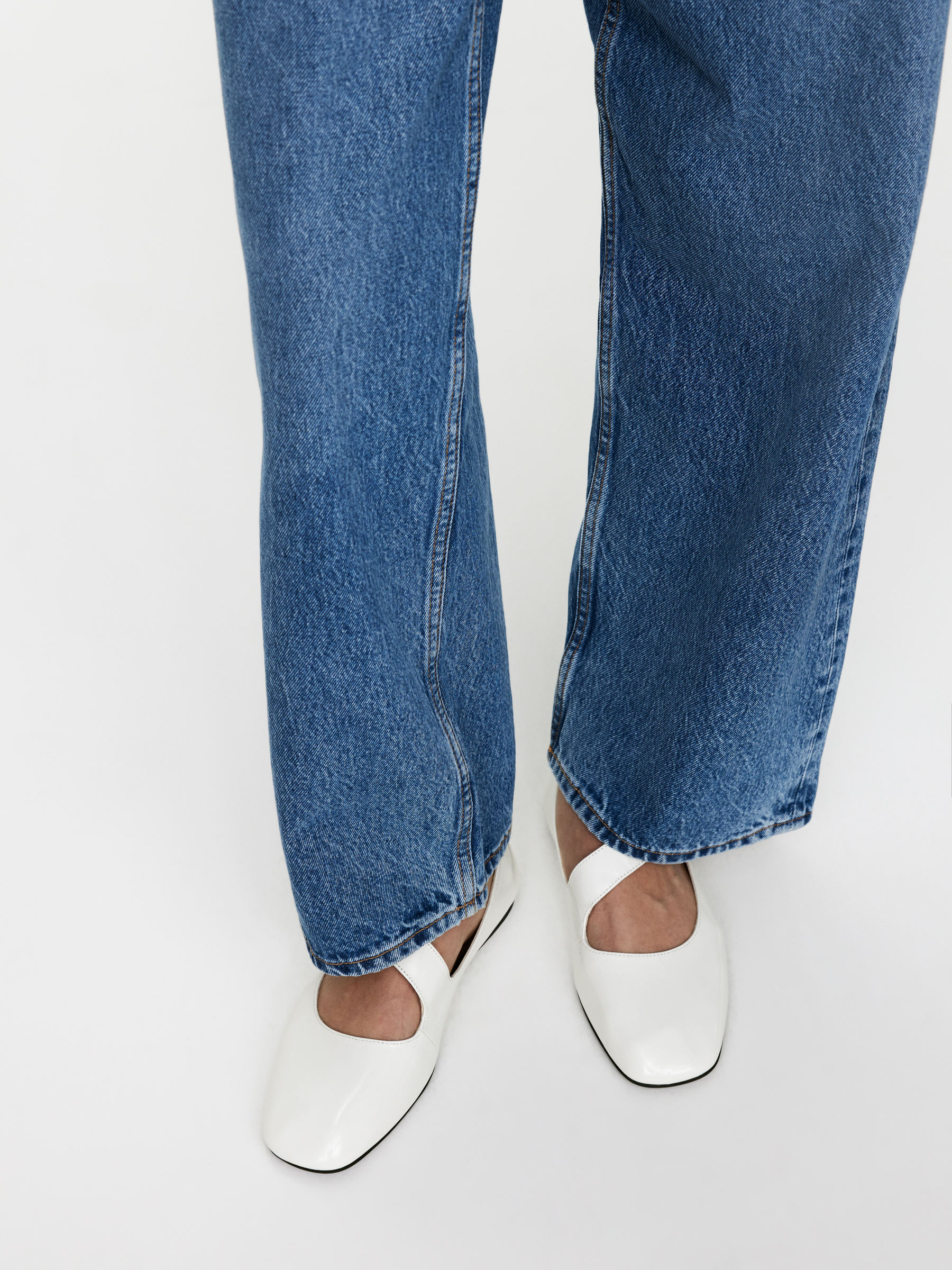 Mary Jane Leather Ballet Flats - White - Women - StillMedia/Lookbook - 6