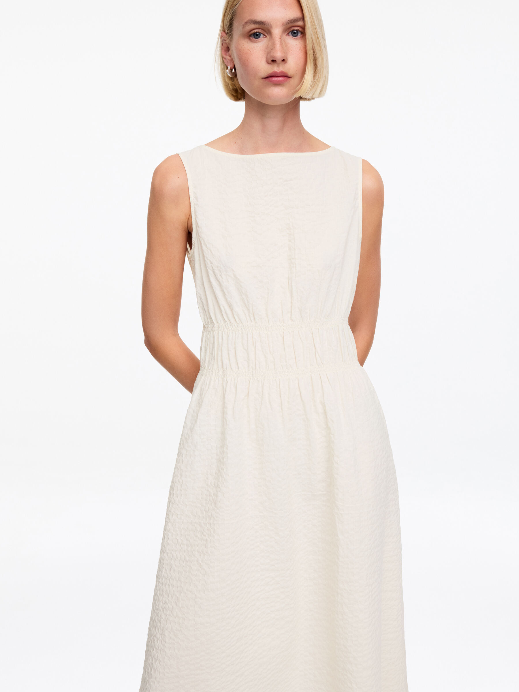 Seersucker Dress - Off White - Slim fit - Women - StillMedia/Lookbook - 6