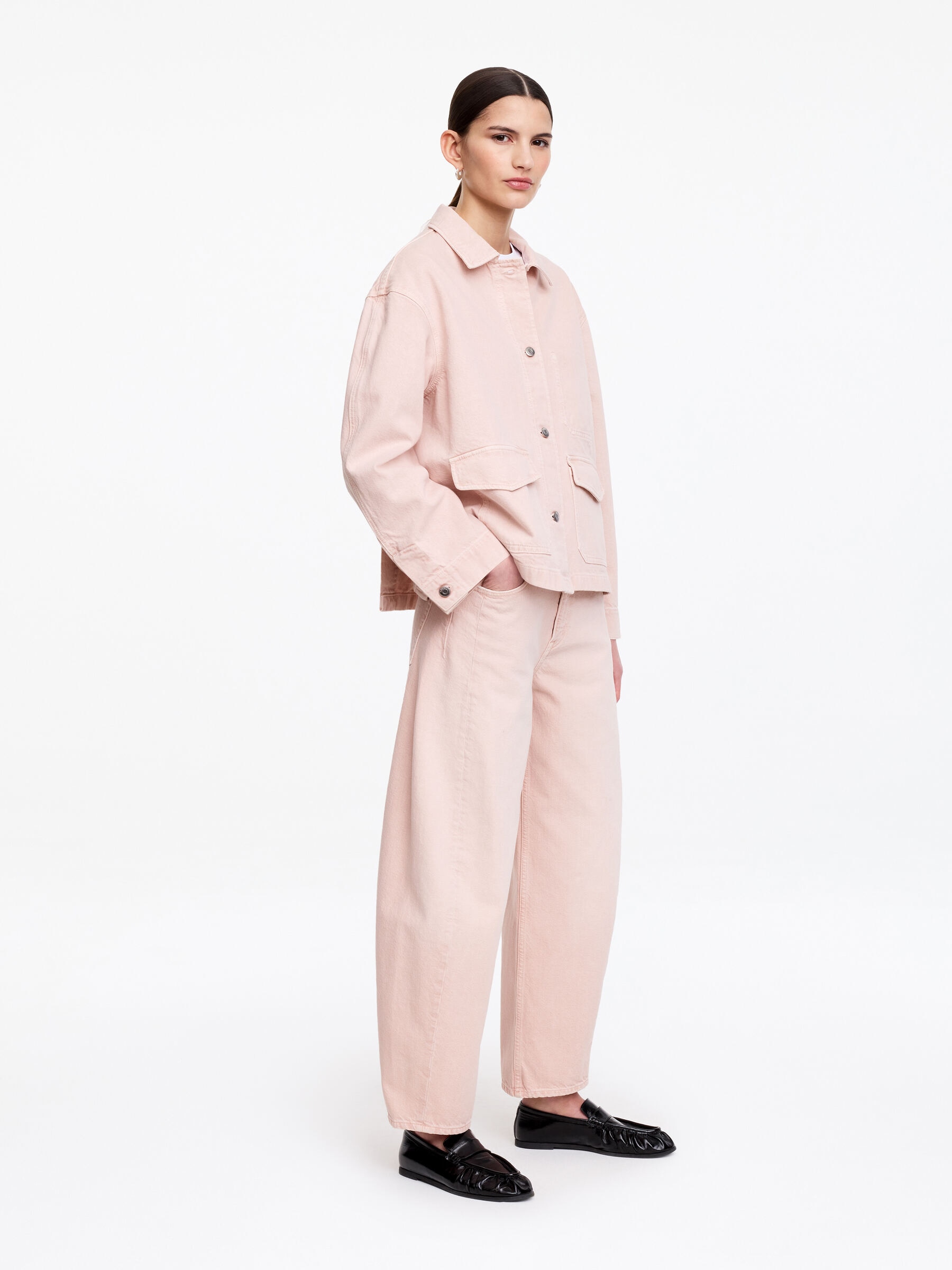 Pudełkowa koszula wierzchnia z denimu - Różowy - Fason normalny - Women - StillMedia/Lookbook - 4