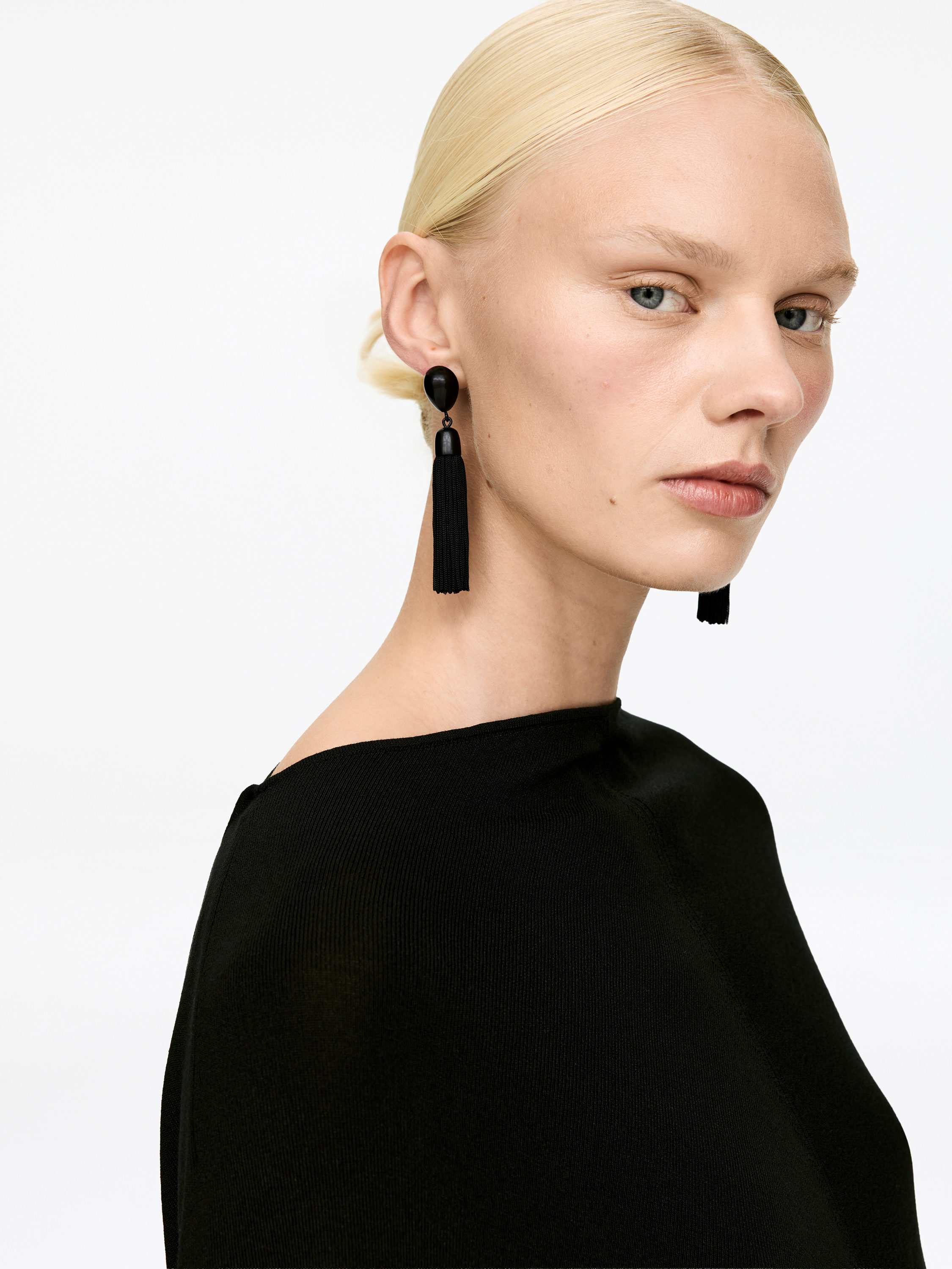 Tassel Earrings - Black - Women - StillMedia/Lookbook - 2
