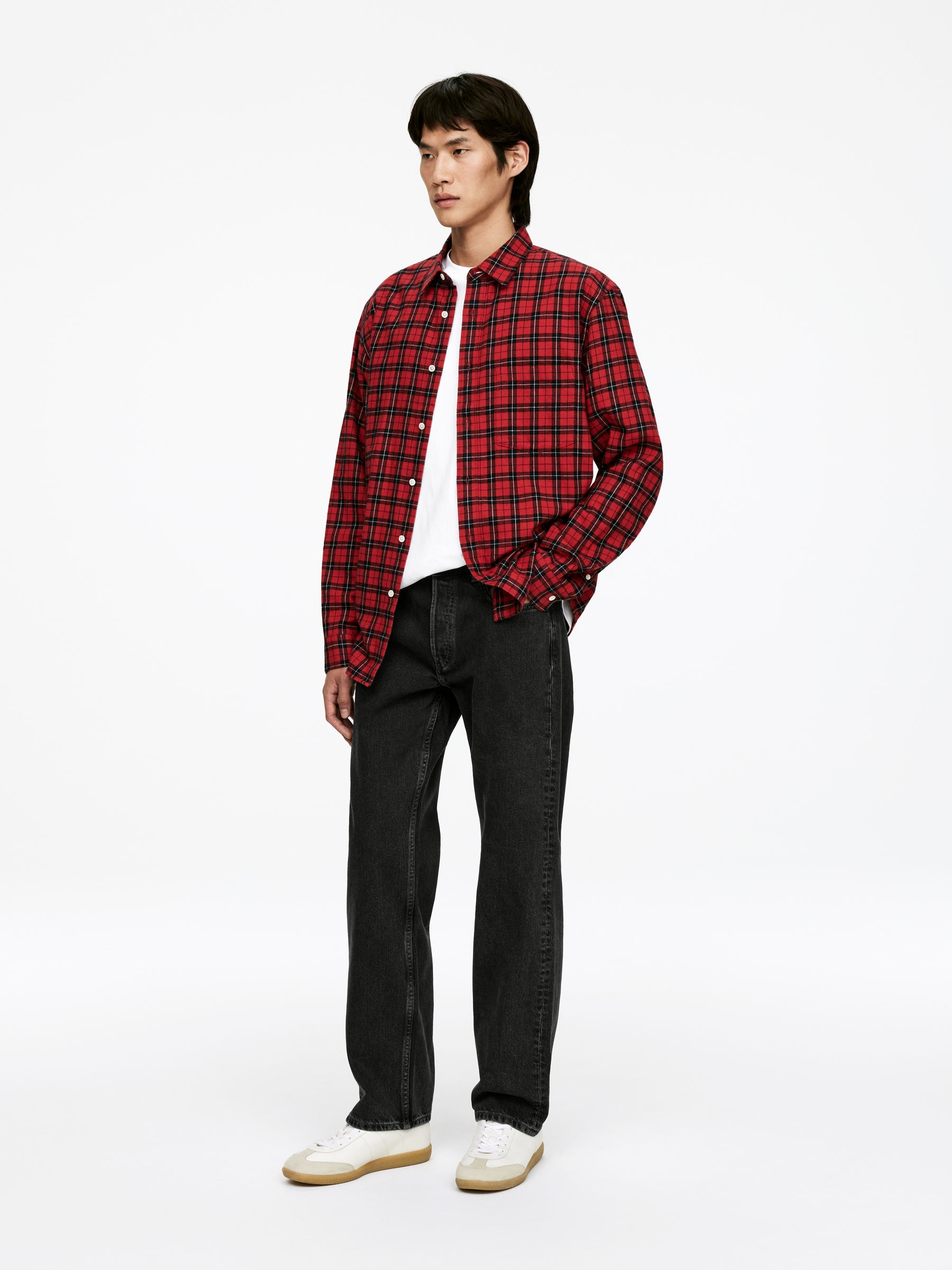 OCEAN Loose Straight Jeans - Black - Loose fit - Men - StillMedia/Lookbook - 15