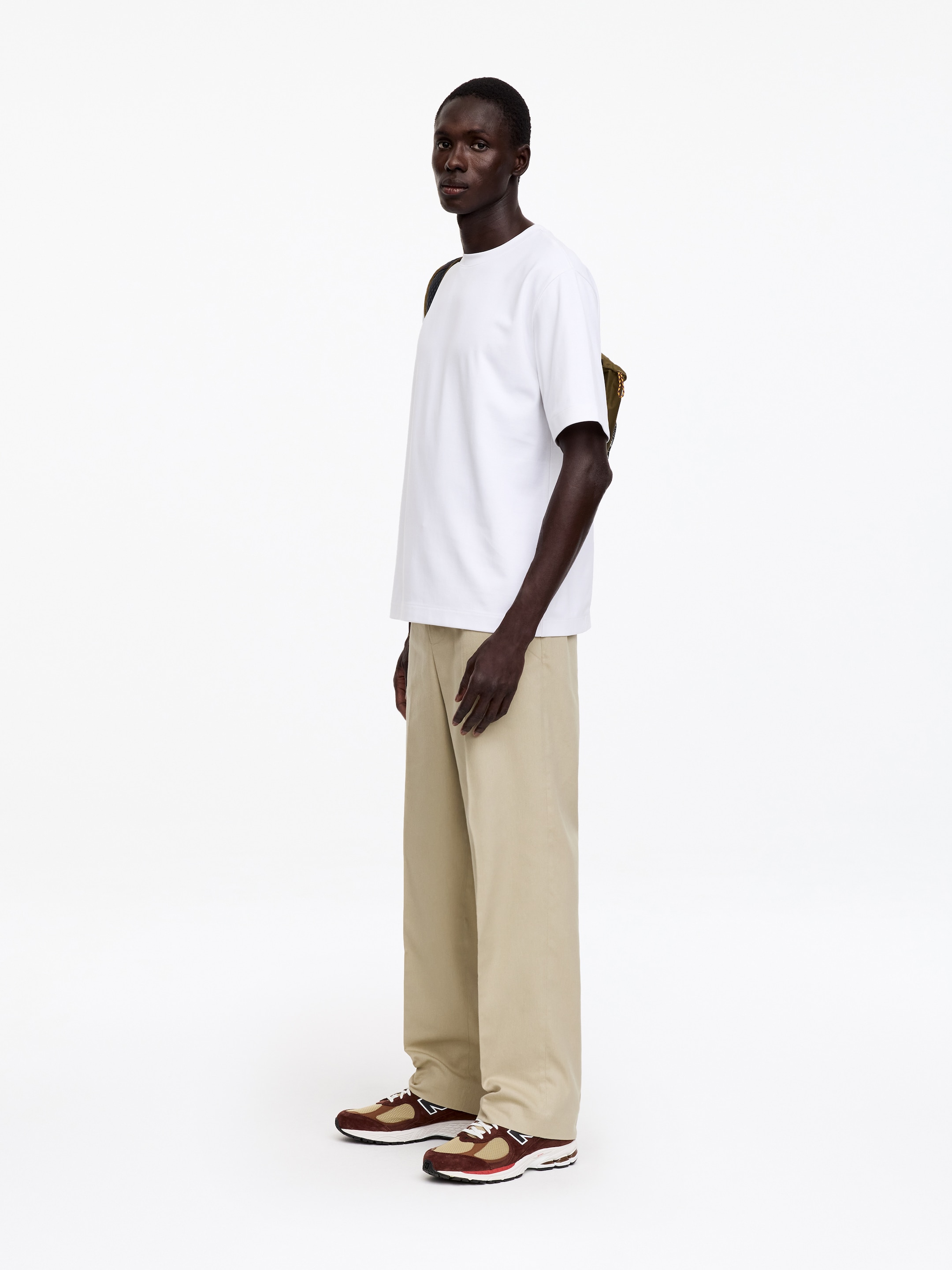 Vida byxor i bomull och linne - Mullvadsgrå - Regular fit - men - StillMedia/Lookbook - 8