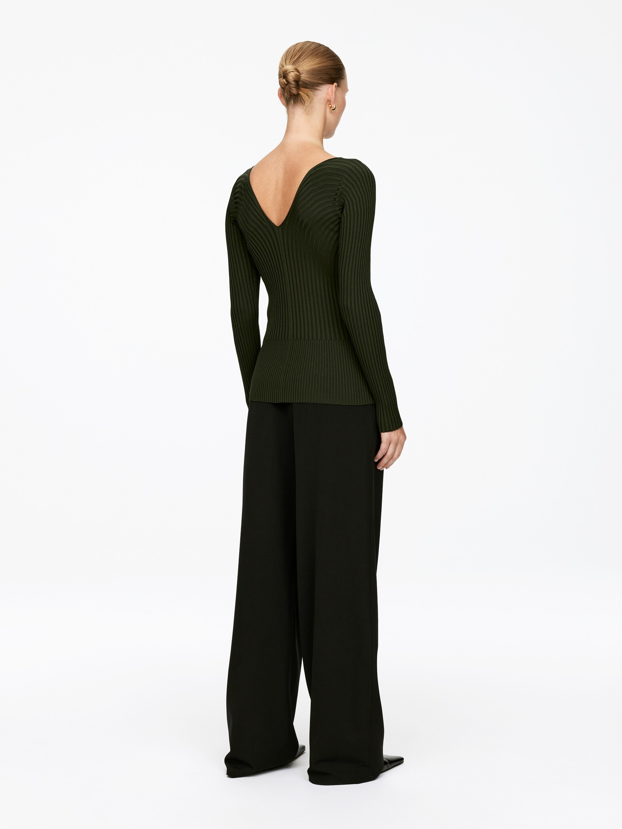 Grotere afbeelding bekijken: Geribbelde top met V-hals - Donkergroen - DAMES | H&M BE 3