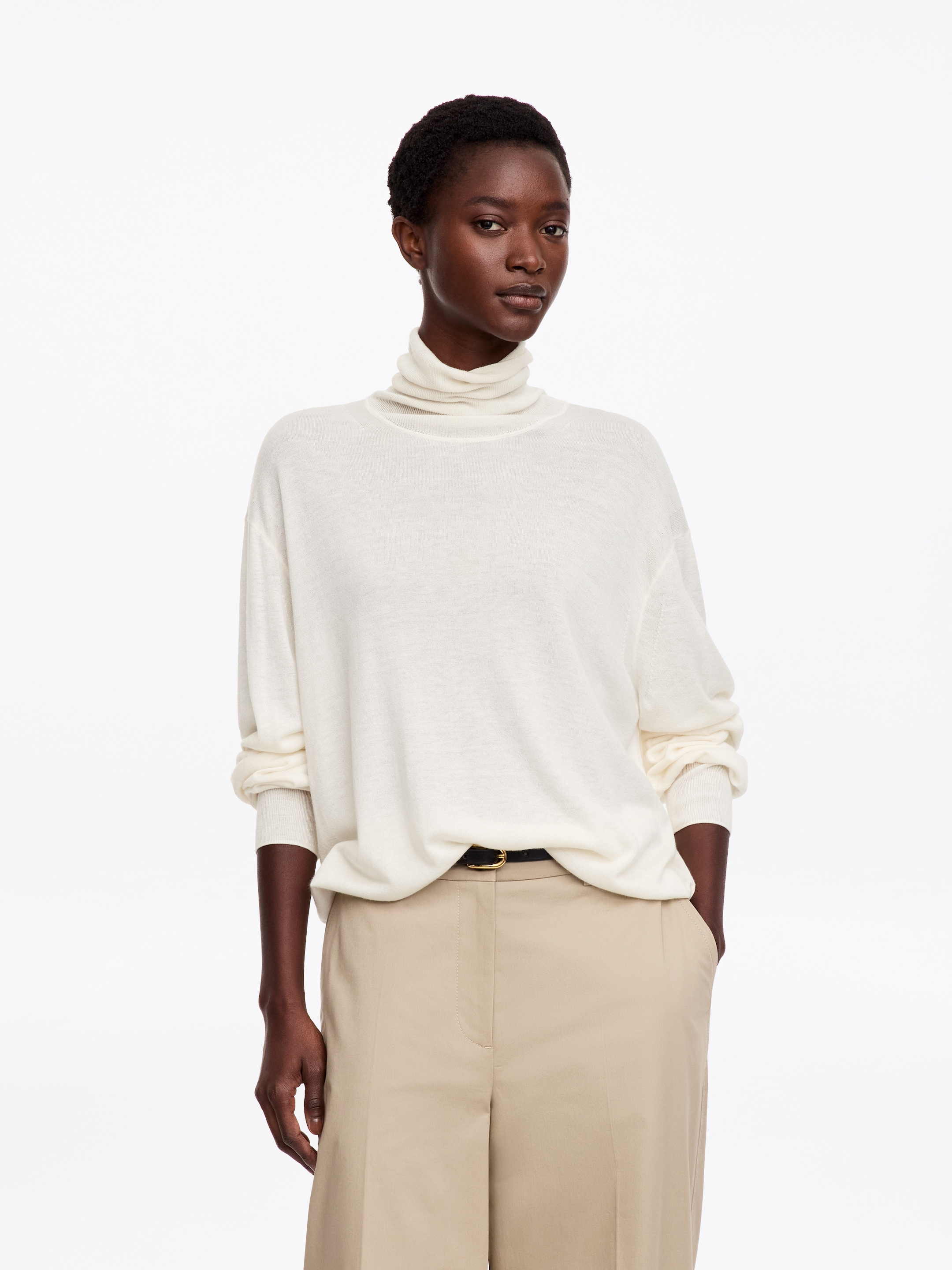 Jersey de cuello vuelto de lana y lyocell - Blanco roto - Corte holgado - women - StillMedia/Lookbook - 5