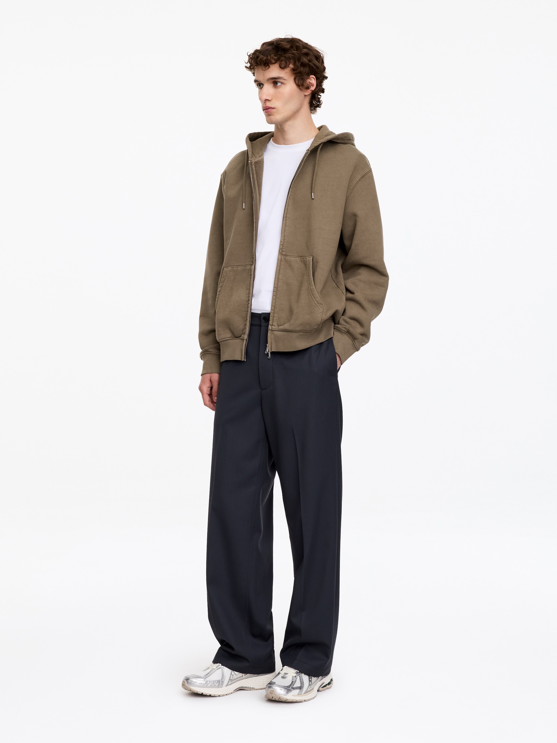 Relaxed Zip Hoodie - Mole - Relaxed fit - men - StillMedia/Lookbook - 2