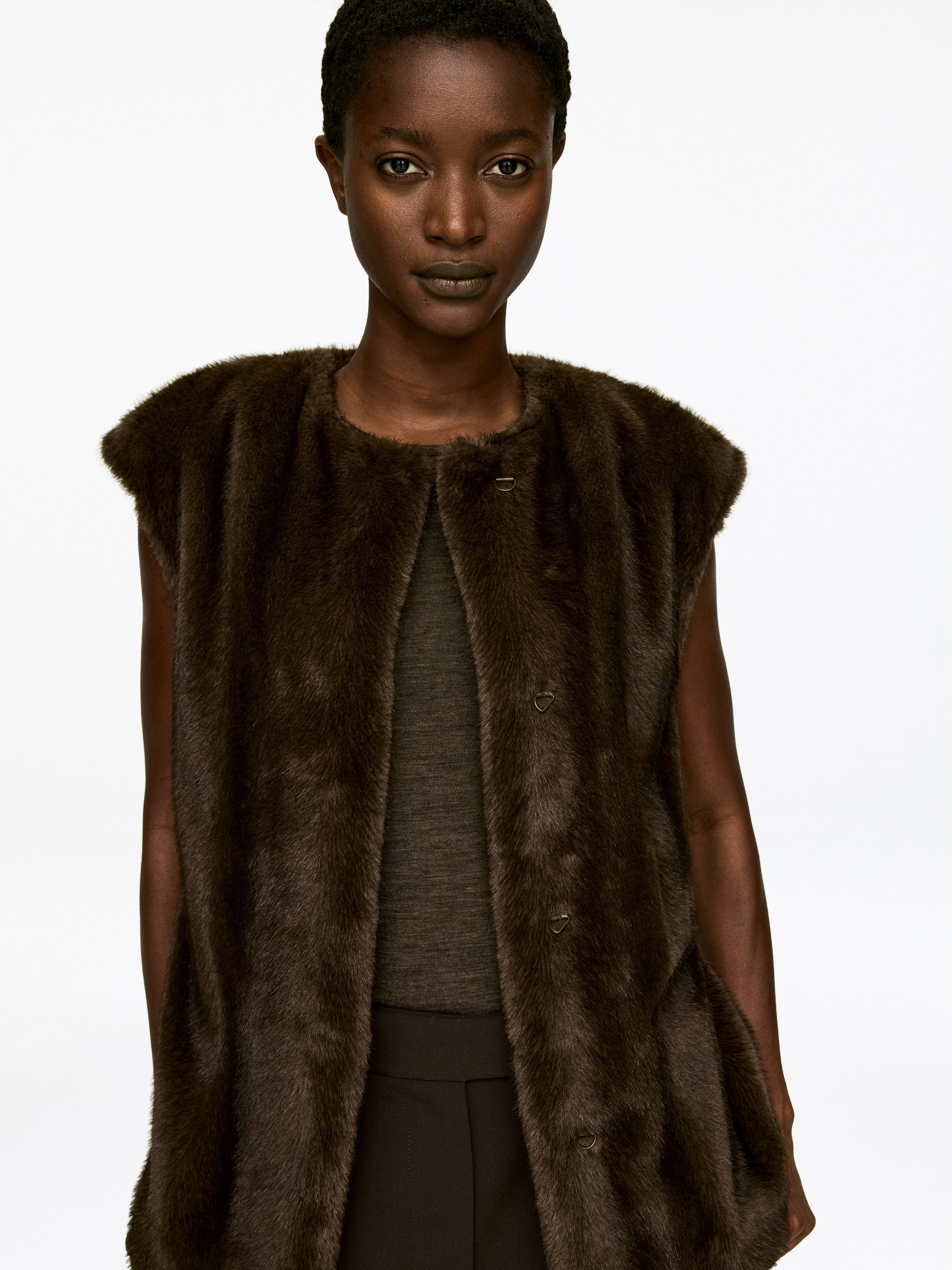 Faux-Fur Vest – Brown – Women – ARKET NL