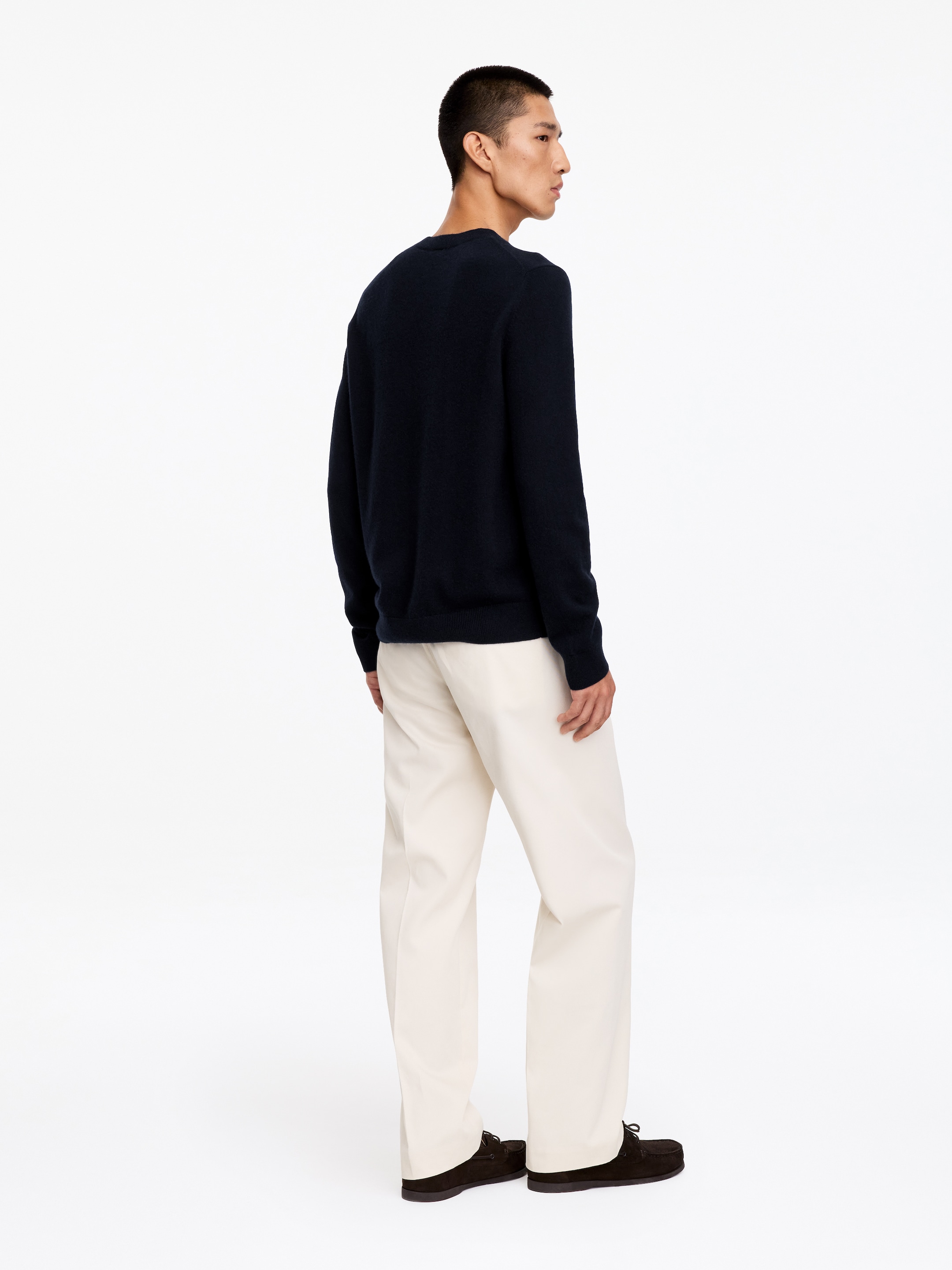 Pure Cashmere Crew-Neck Jumper - Dark Blue - Regular fit - men - StillMedia/Lookbook - 5