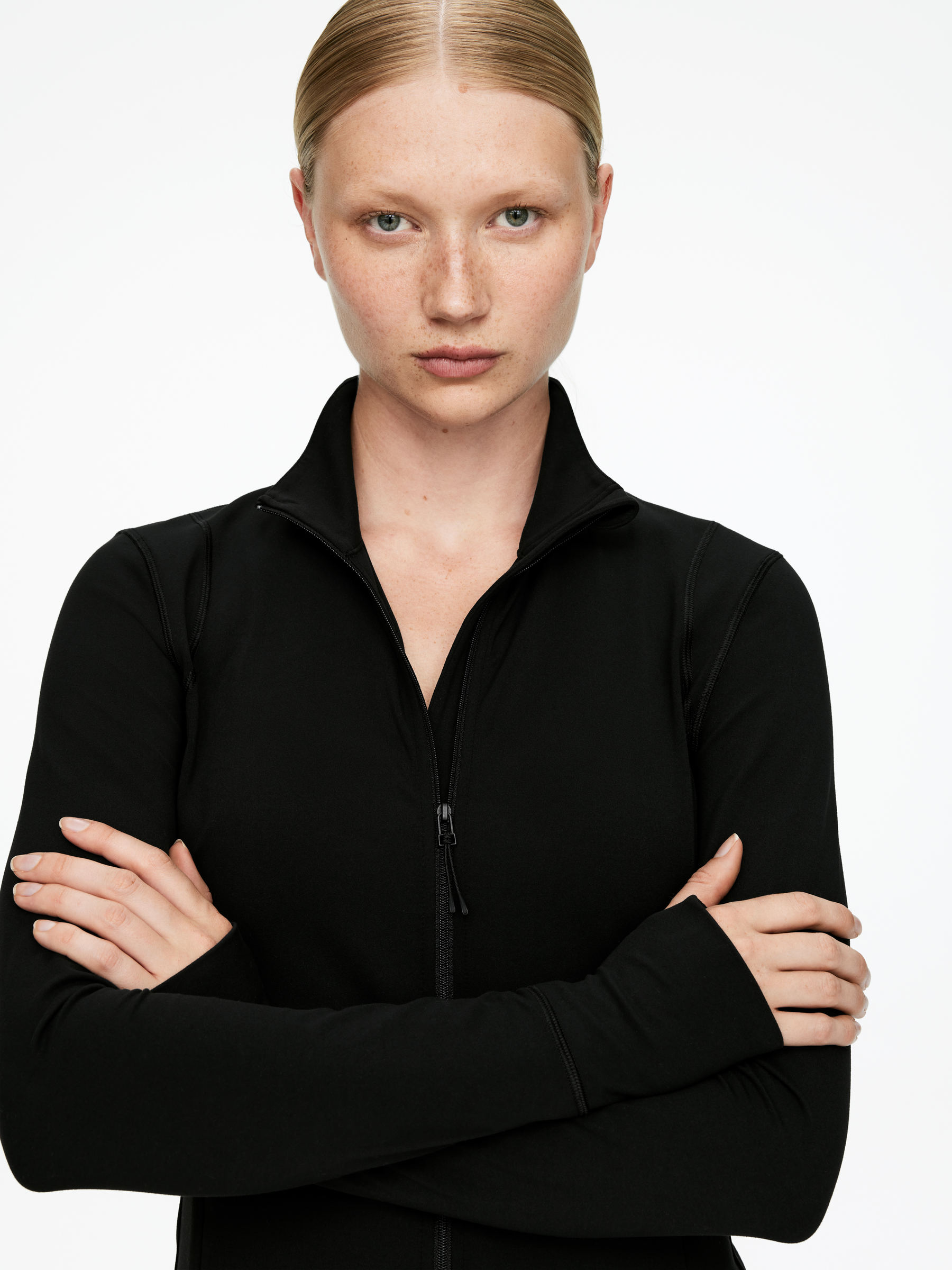 Soft Stretch Zip Jacket - Black - Slim fit - Women - StillMedia/Lookbook - 3
