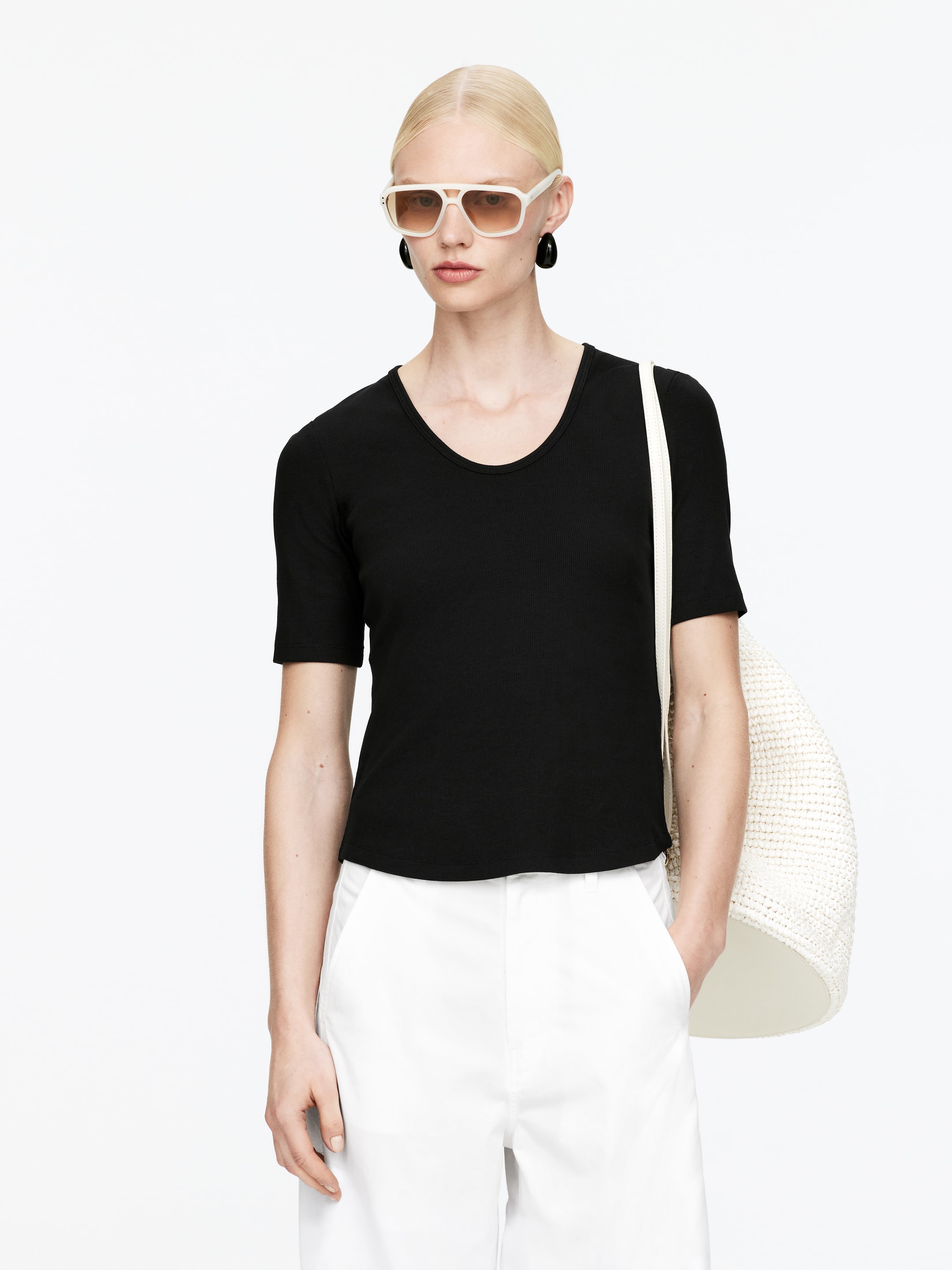 Se større billede: Ribbet T-shirt - Sort - DAME | H&M DK 1