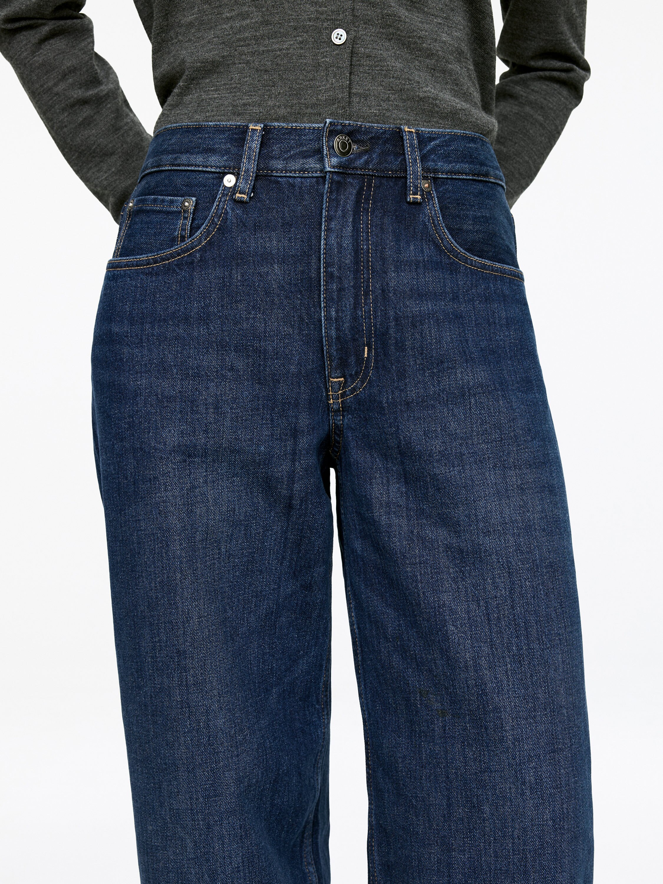 CLOUD Loose Jeans mit weitem Bein - Mittelblau - Relaxed Fit - Damen - StillMedia/Lookbook - 18