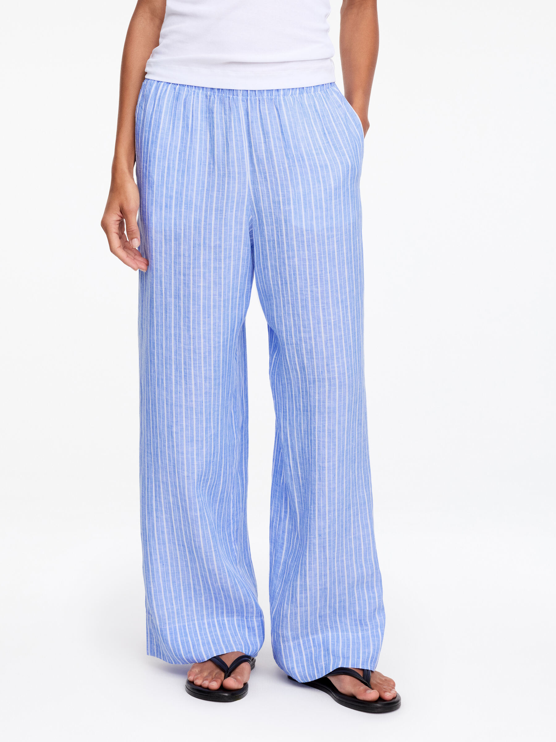 Linen Trousers - Blue/White - Relaxed fit - Women - StillMedia/Lookbook - 7