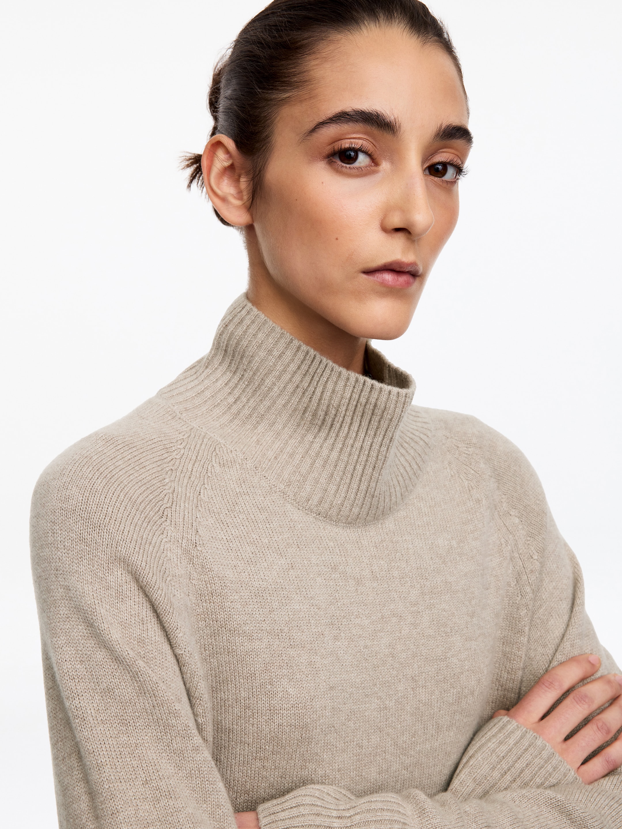 Cashmere Roll-neck Jumper - Beige - Regular fit - women - StillMedia/Lookbook - 3